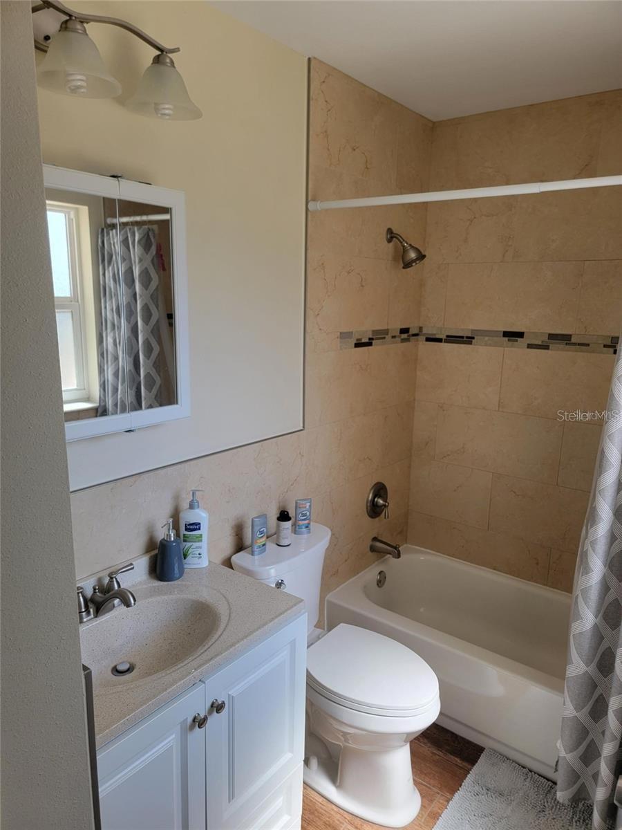 2131 W BAY DR #B, LARGO, FL, 33770