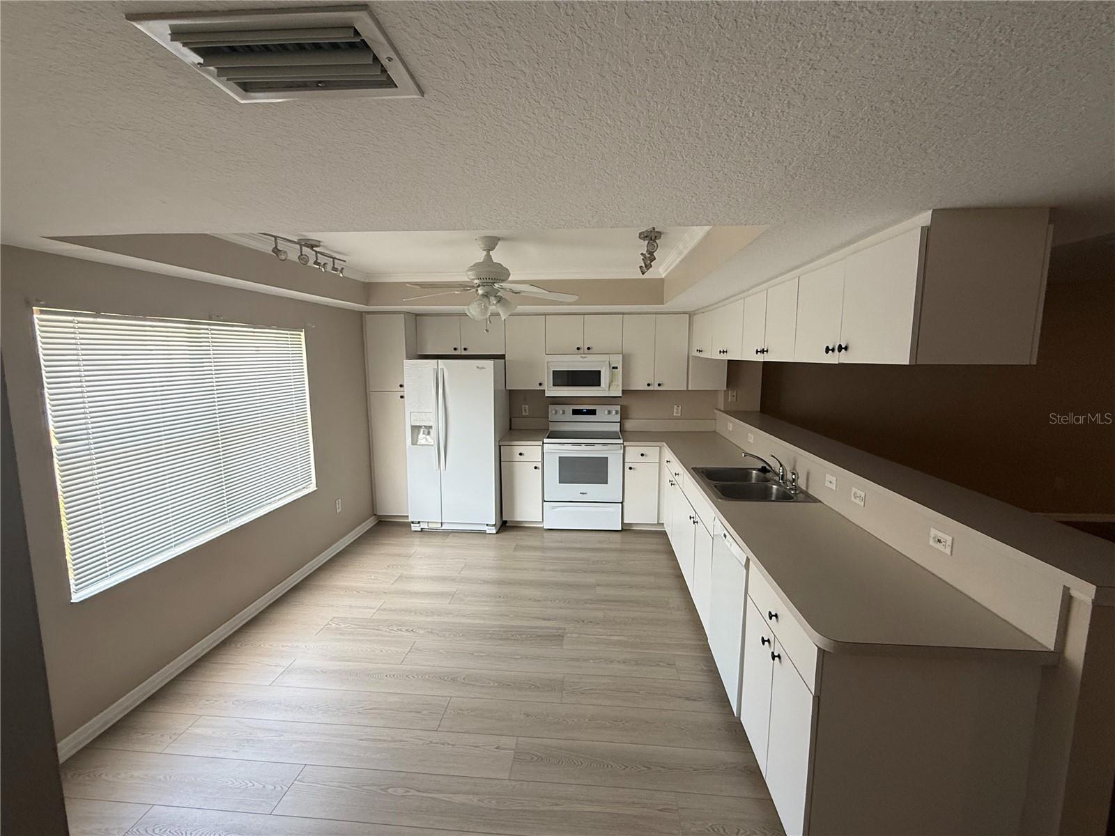 1117 PINELLAS BAYWAY S #303, TIERRA VERDE, FL, 33715