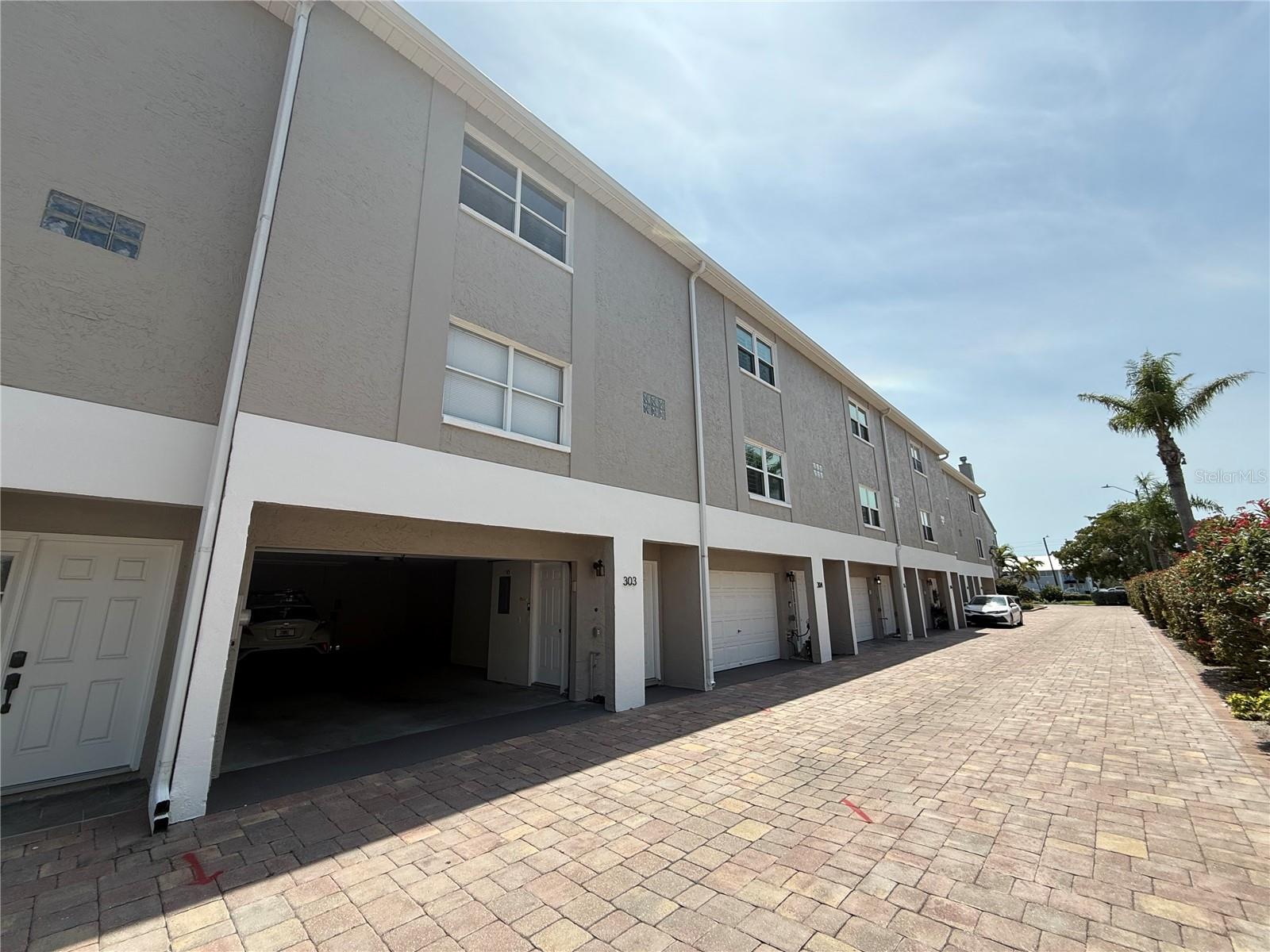 1117 PINELLAS BAYWAY S #303, TIERRA VERDE, FL, 33715