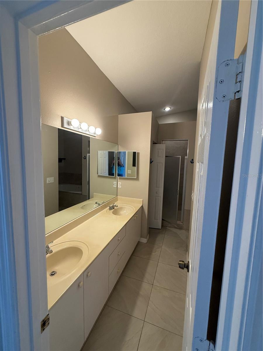 1117 PINELLAS BAYWAY S #303, TIERRA VERDE, FL, 33715