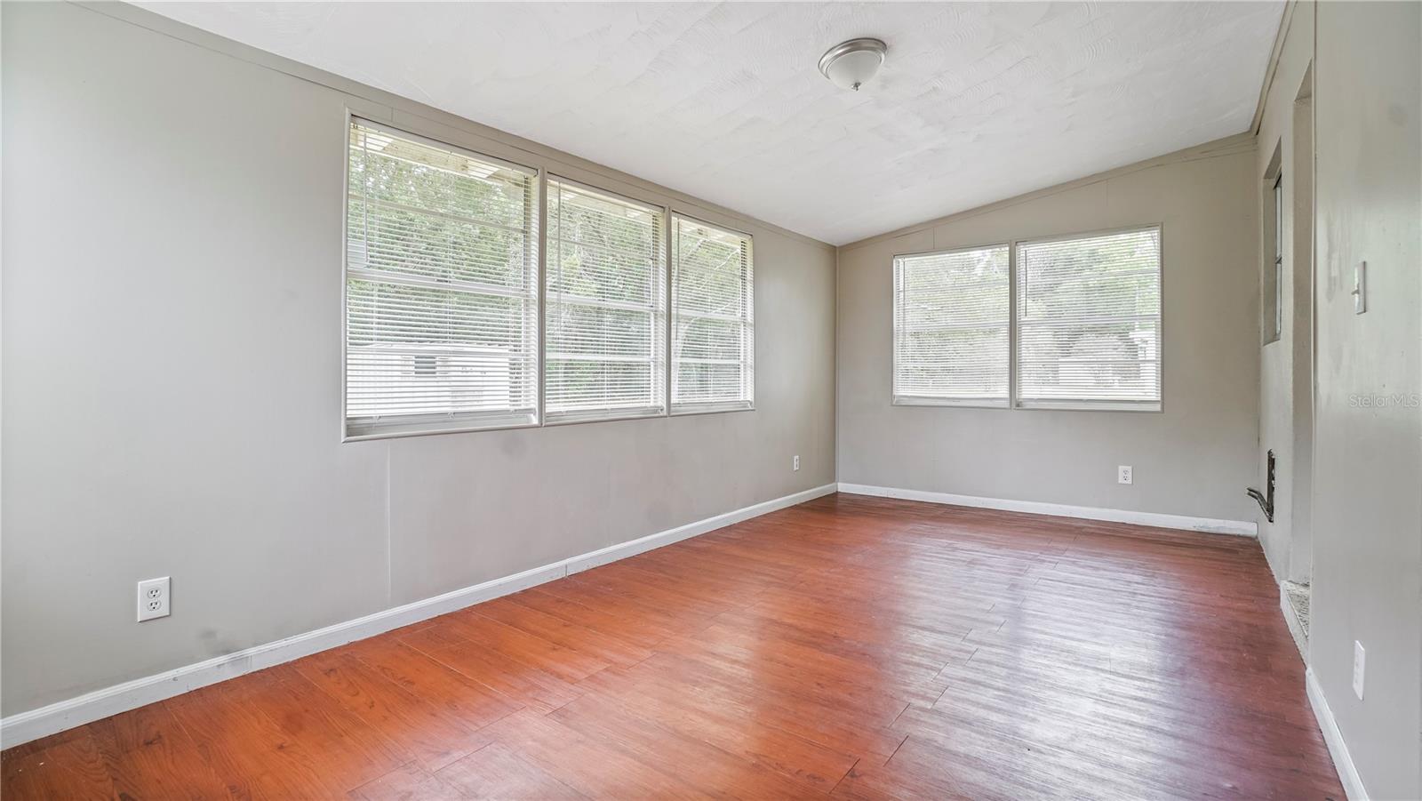 1367 GAINESVILLE DR, DELTONA, FL, 32725