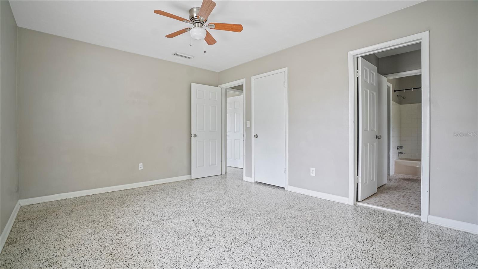 1367 GAINESVILLE DR, DELTONA, FL, 32725