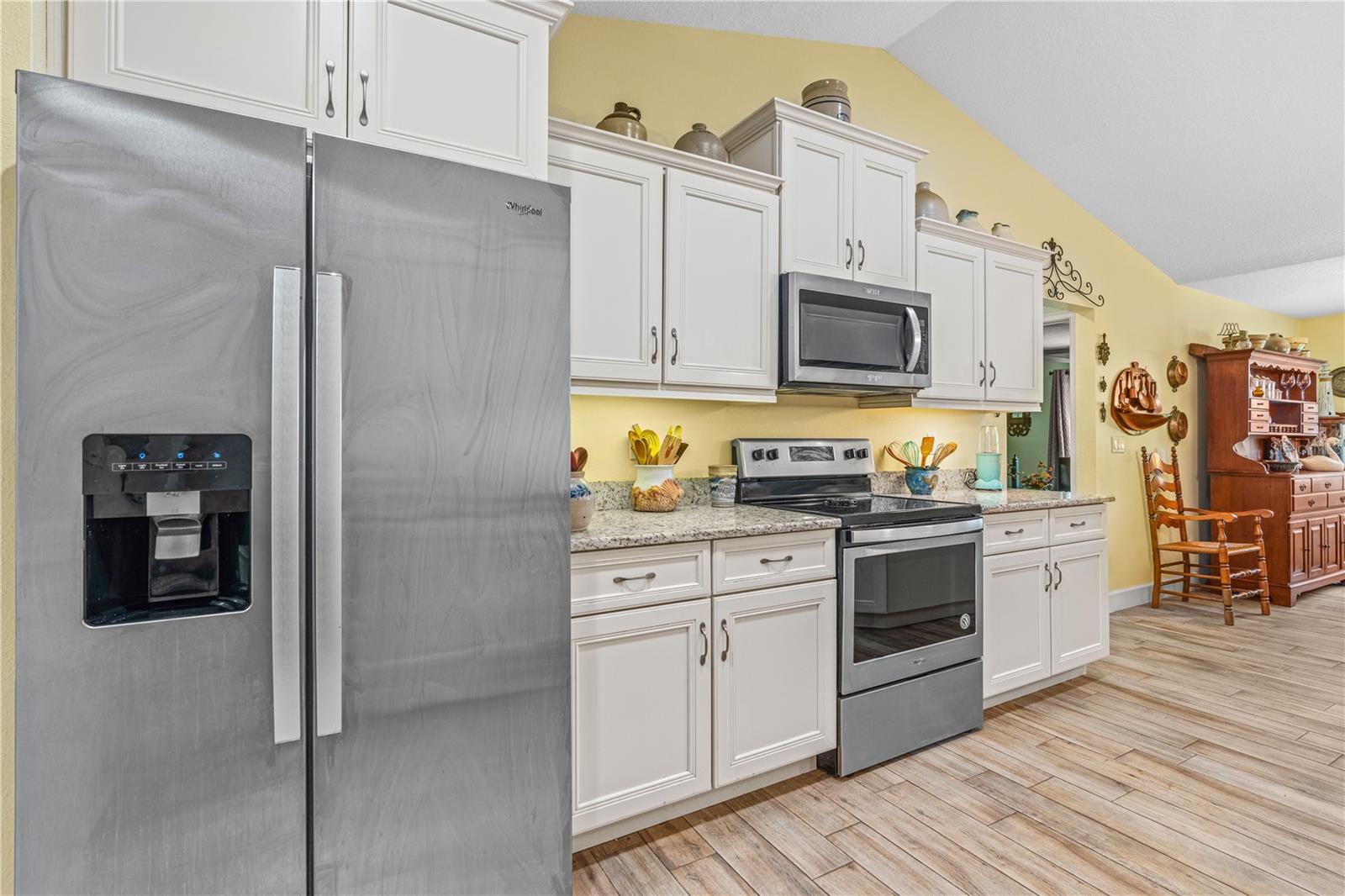 2513 QUEEN PALM DR, EDGEWATER, FL, 32141