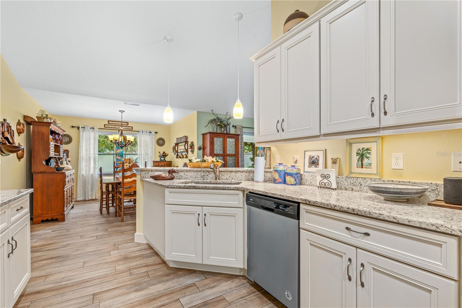2513 QUEEN PALM DR, EDGEWATER, FL, 32141