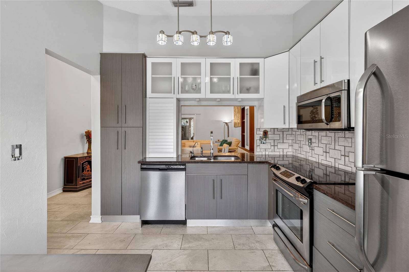 2370 BENTLEY DR, PALM HARBOR, FL, 34684