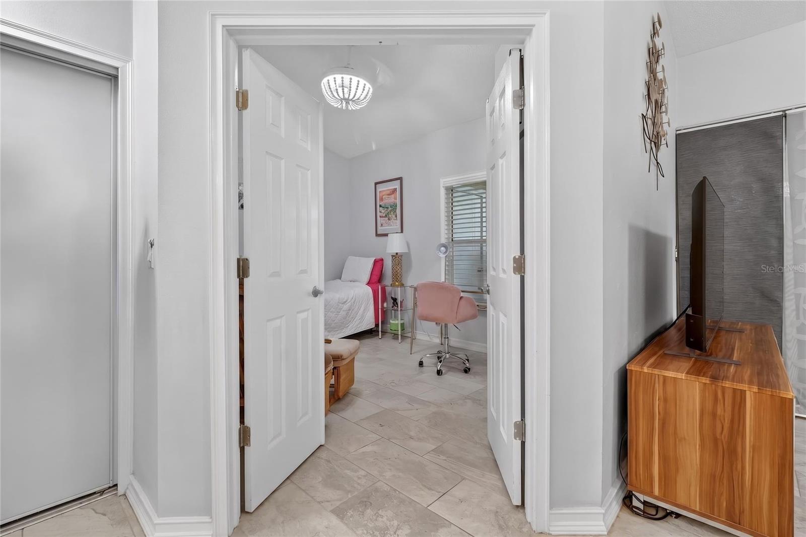 2370 BENTLEY DR, PALM HARBOR, FL, 34684