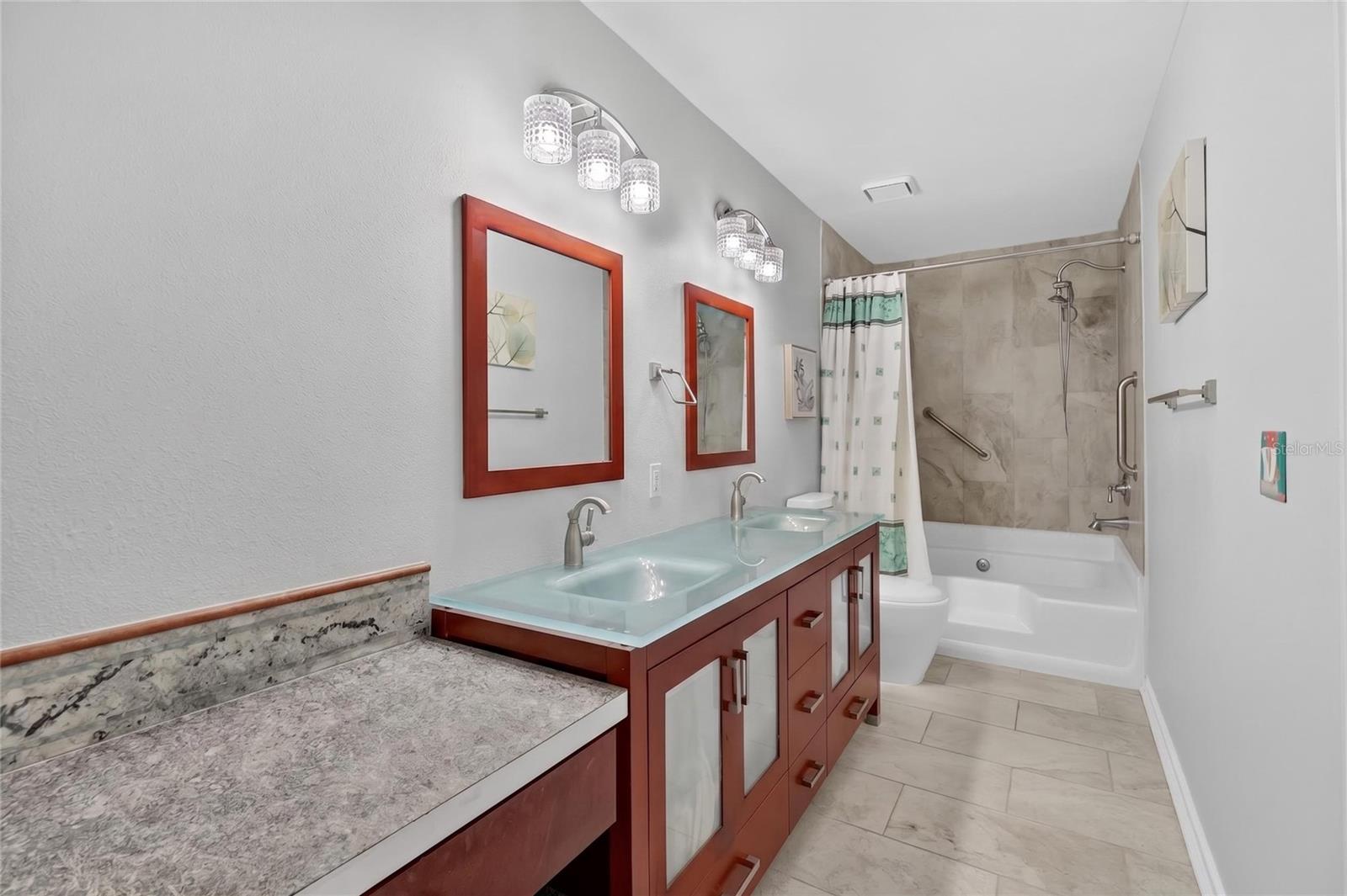 2370 BENTLEY DR, PALM HARBOR, FL, 34684