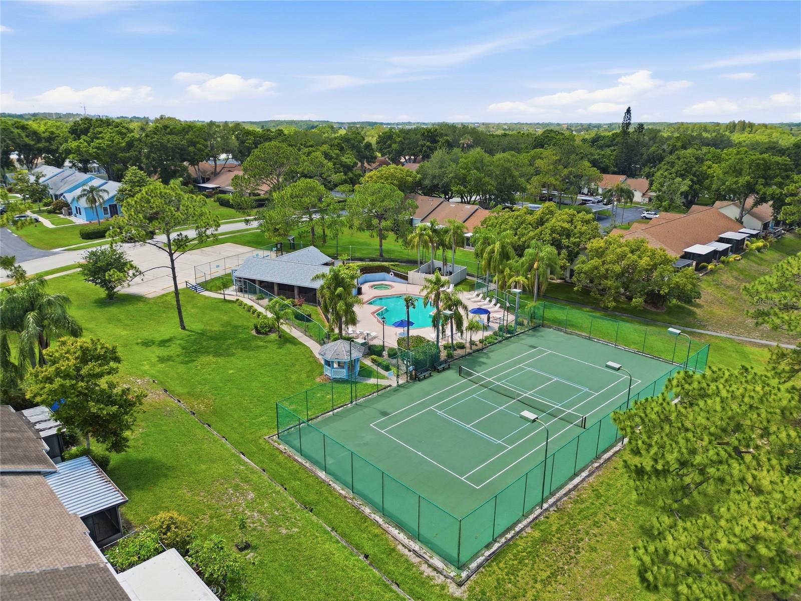 2370 BENTLEY DR, PALM HARBOR, FL, 34684
