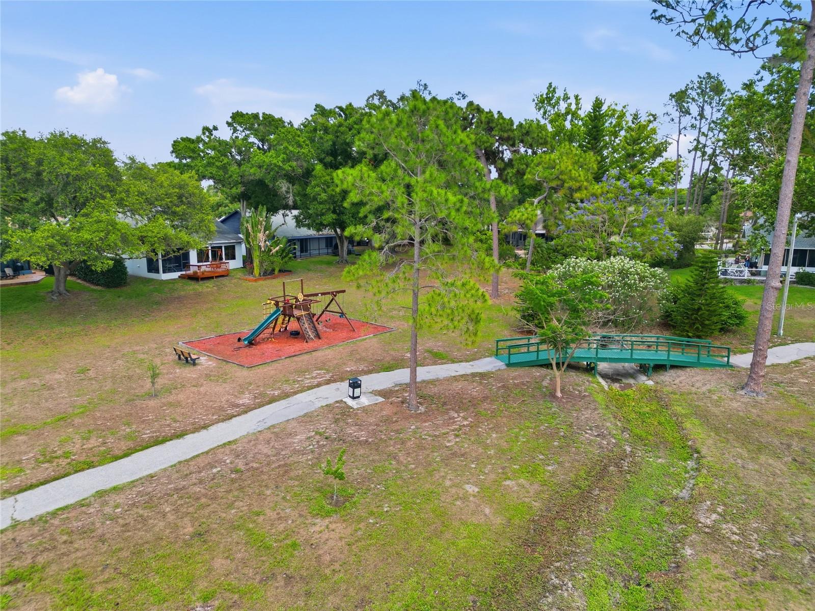 2370 BENTLEY DR, PALM HARBOR, FL, 34684