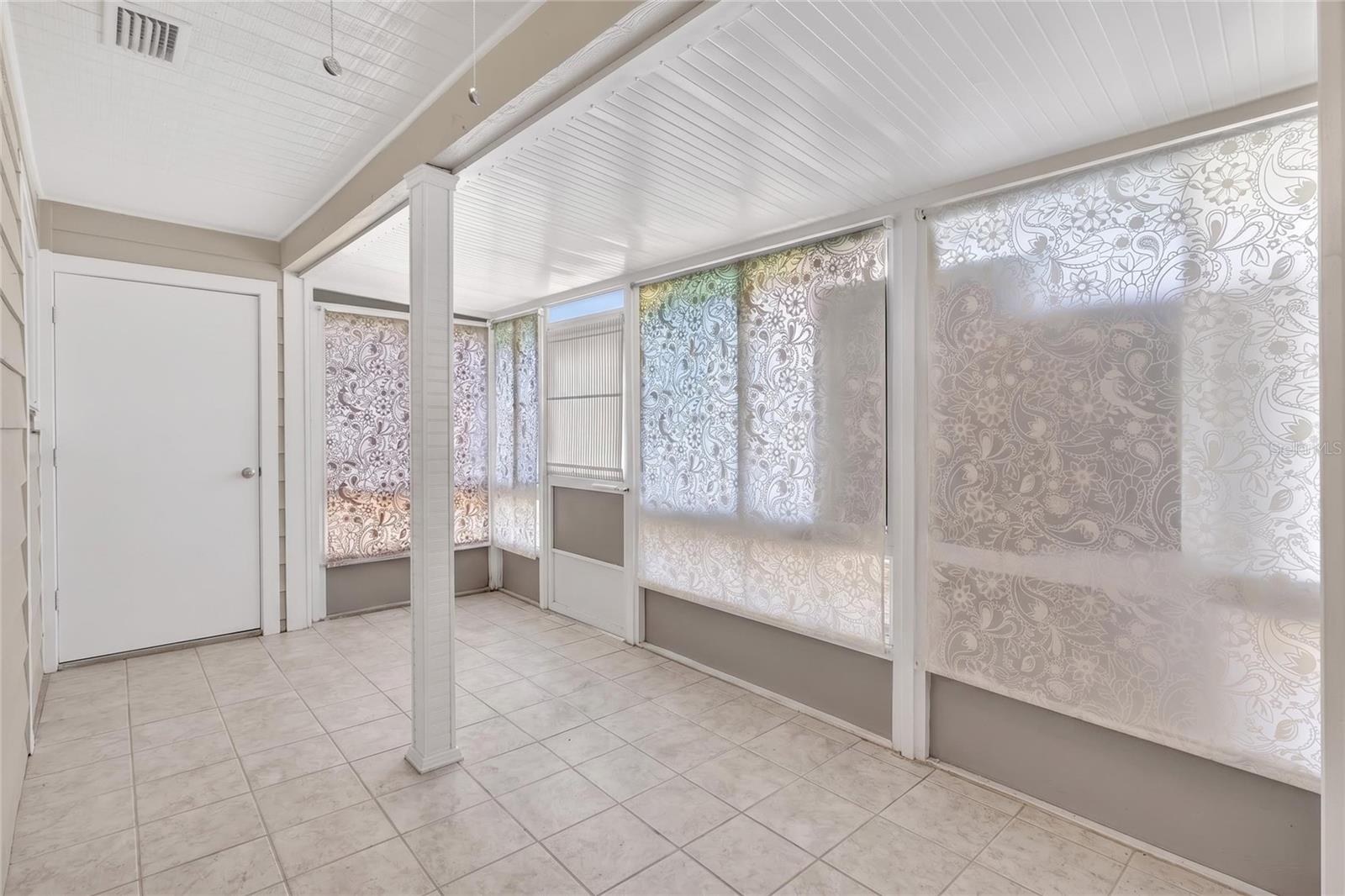2370 BENTLEY DR, PALM HARBOR, FL, 34684