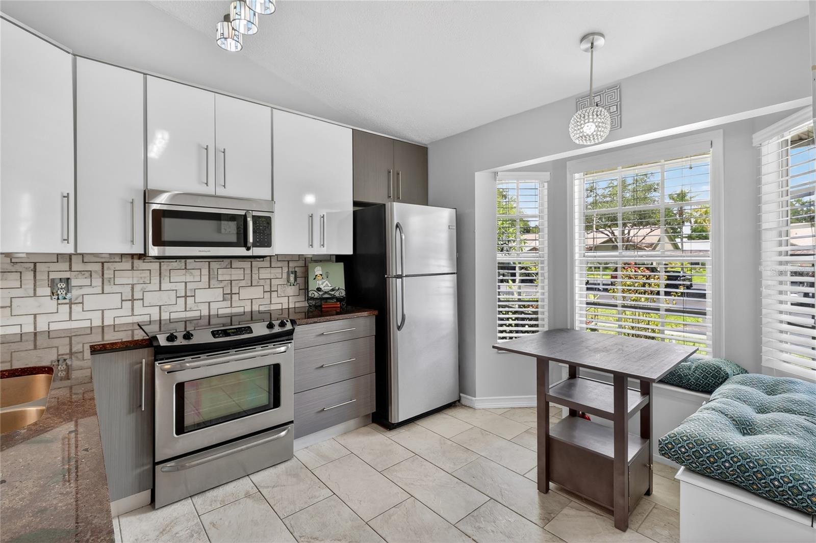 2370 BENTLEY DR, PALM HARBOR, FL, 34684