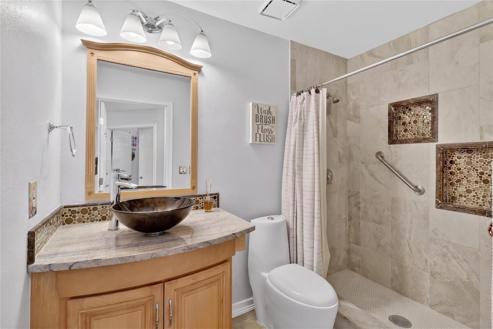 2370 BENTLEY DR, PALM HARBOR, FL, 34684