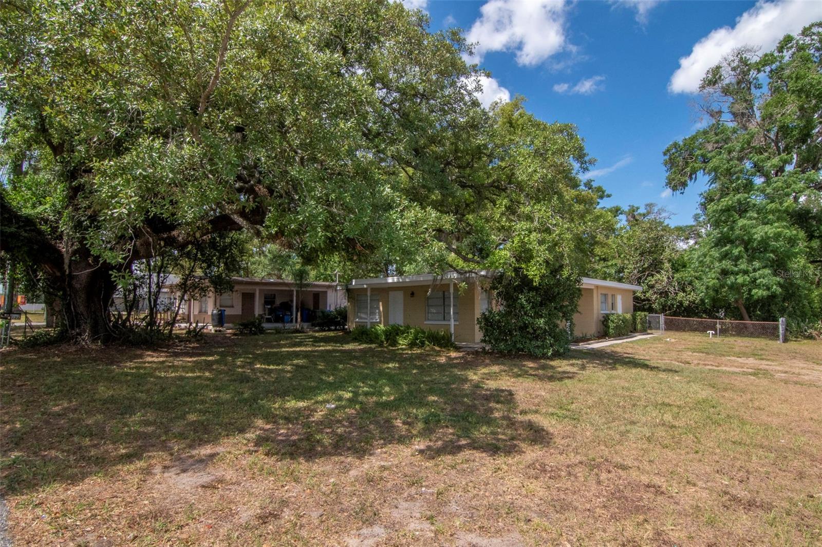 126 KINGSWAY RD, BRANDON, FL, 33510