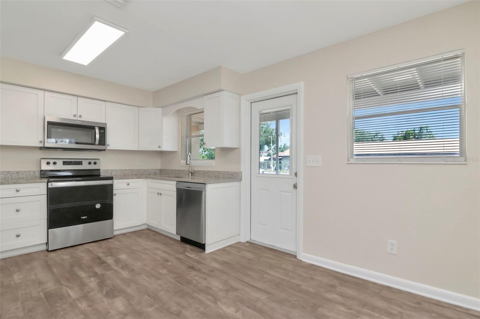 126 KINGSWAY RD, BRANDON, FL, 33510
