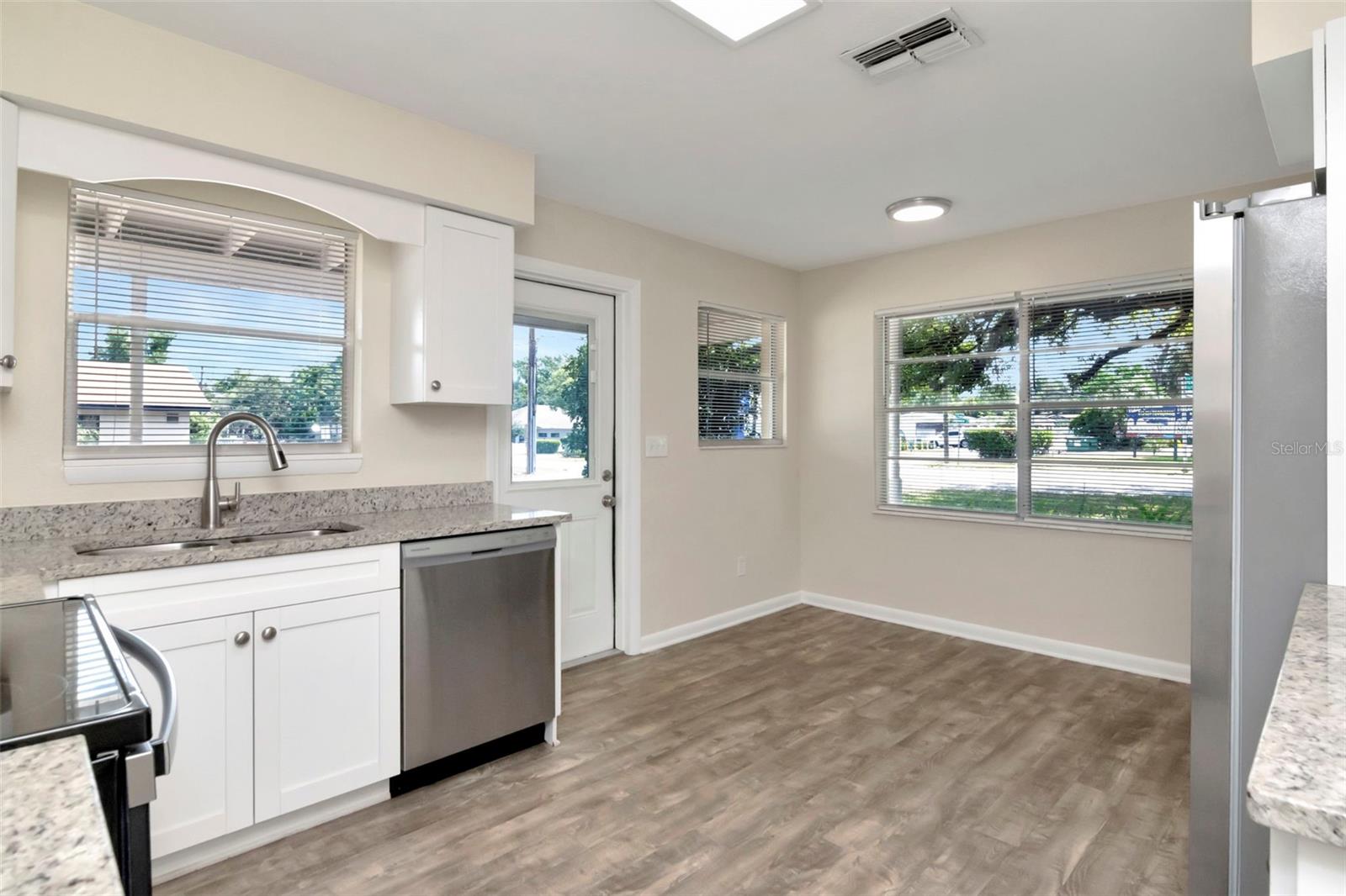 126 KINGSWAY RD, BRANDON, FL, 33510
