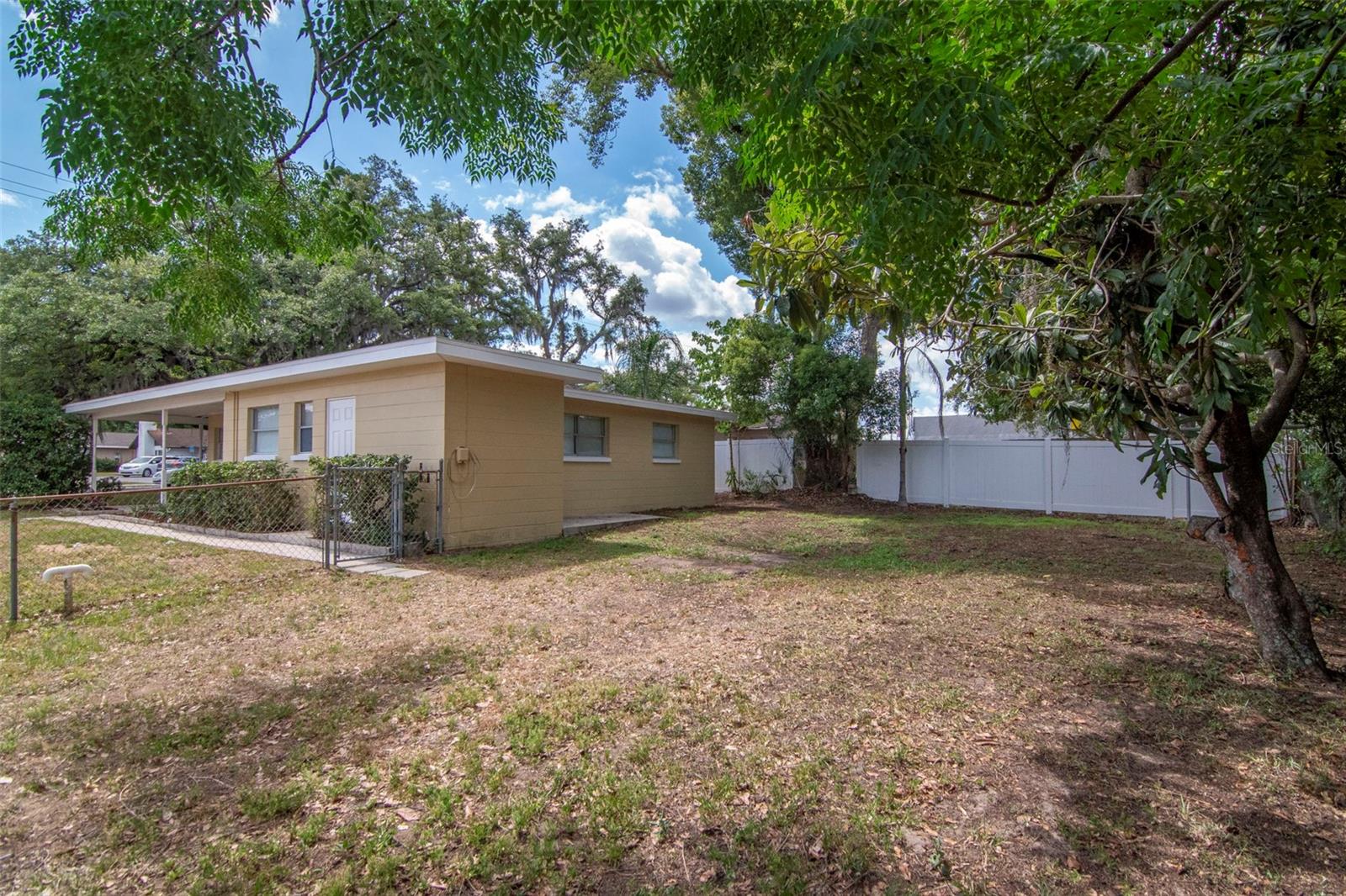 126 KINGSWAY RD, BRANDON, FL, 33510
