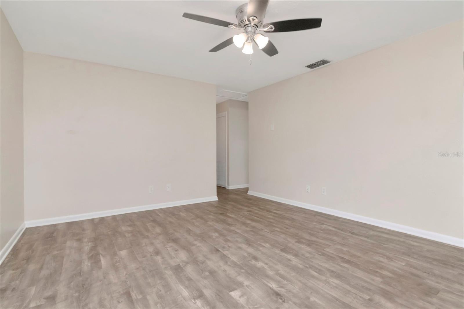 126 KINGSWAY RD, BRANDON, FL, 33510