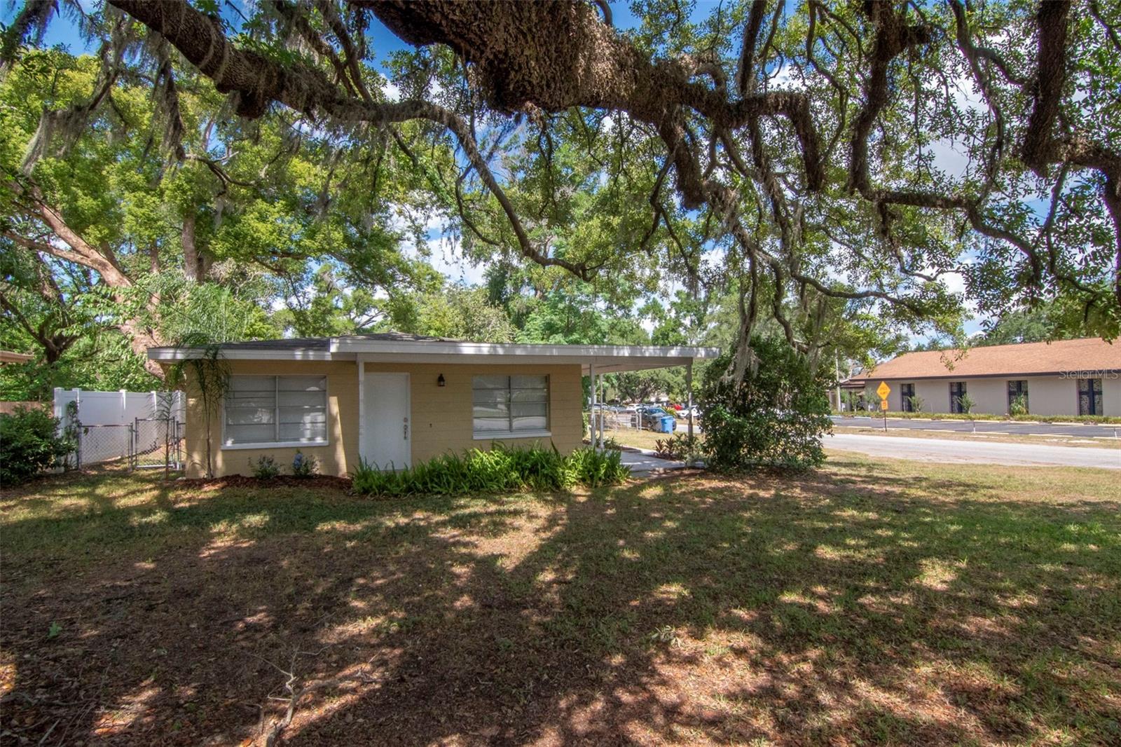 126 KINGSWAY RD, BRANDON, FL, 33510