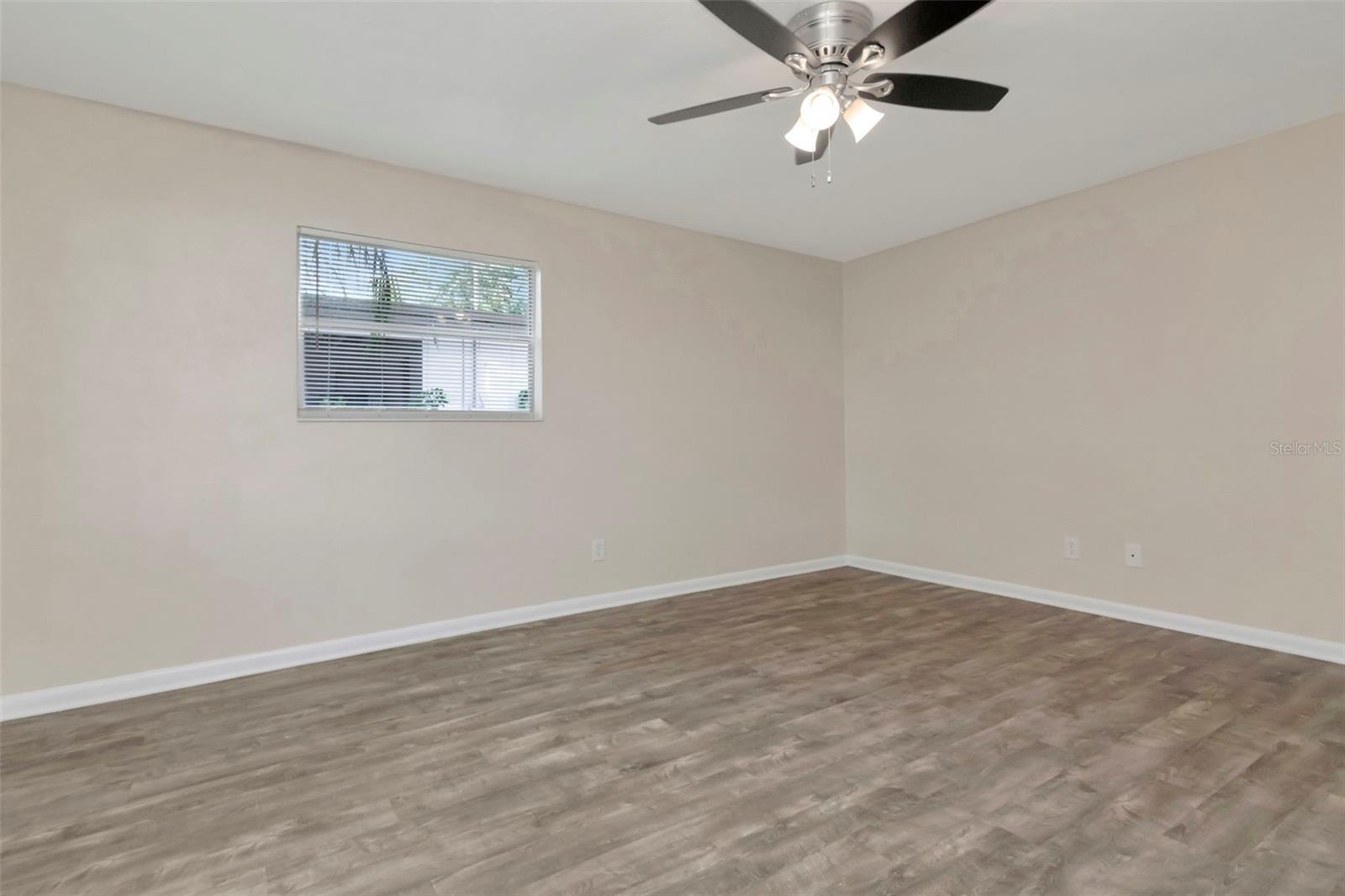 126 KINGSWAY RD, BRANDON, FL, 33510