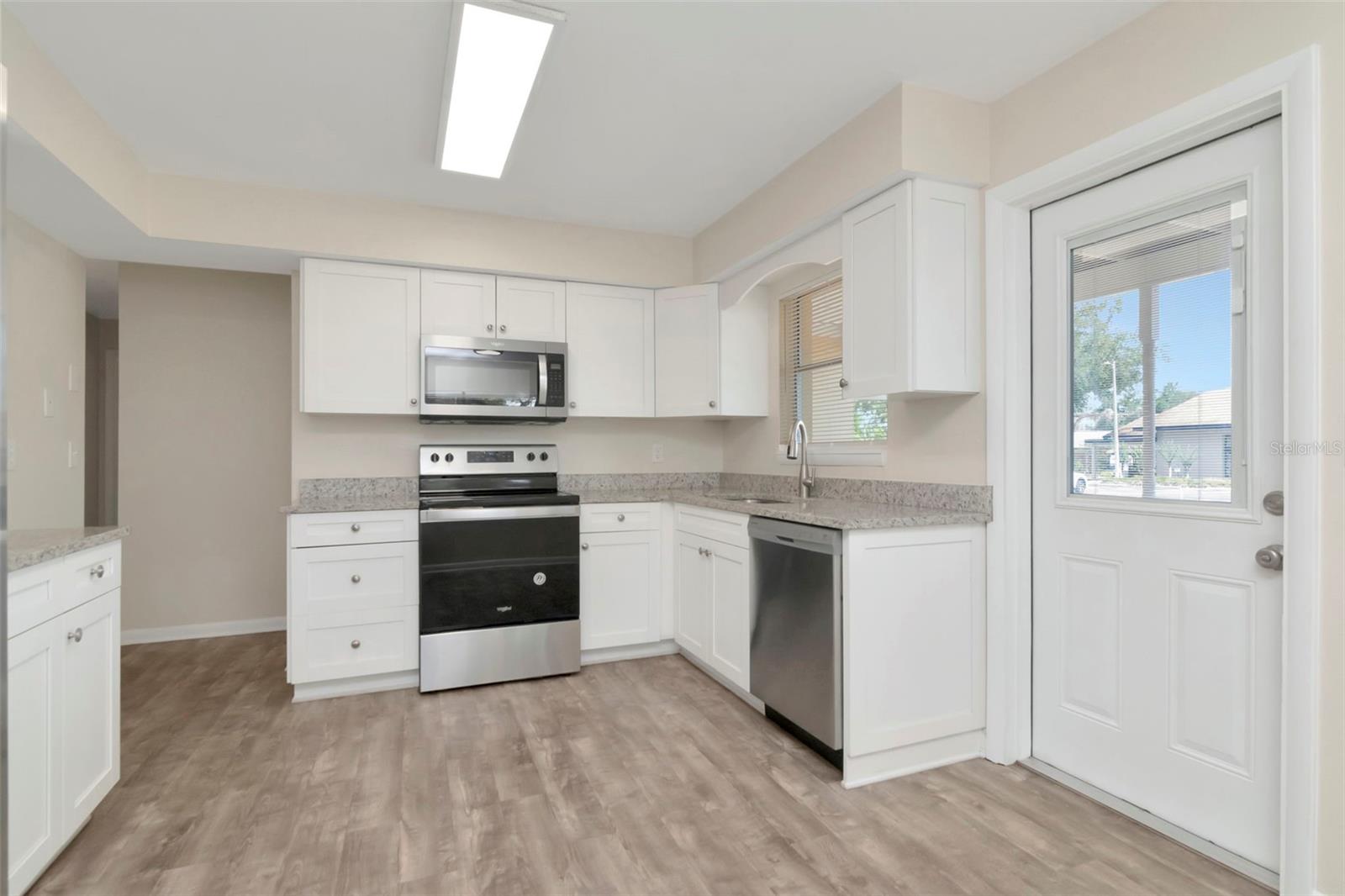 126 KINGSWAY RD, BRANDON, FL, 33510