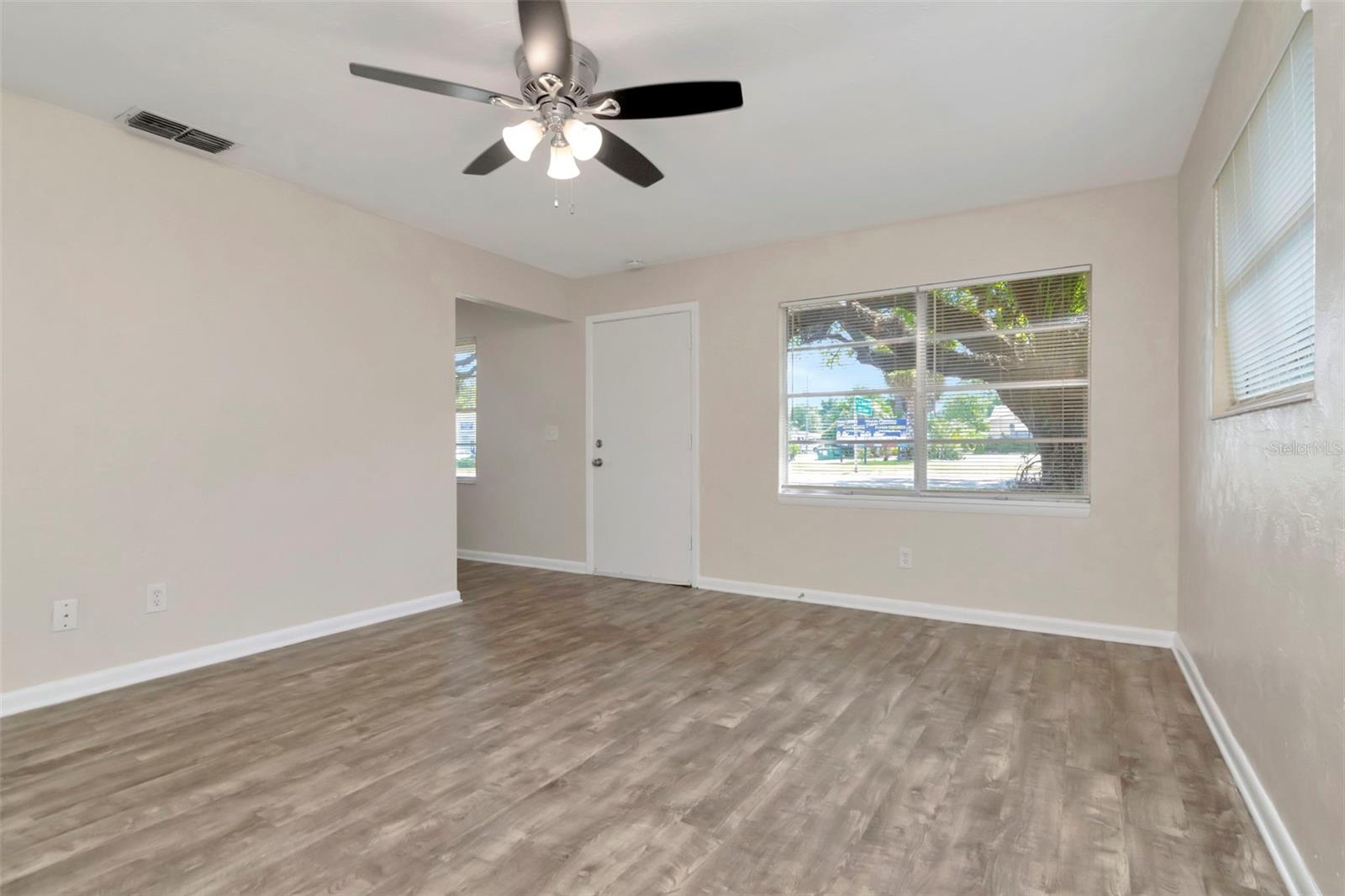 126 KINGSWAY RD, BRANDON, FL, 33510