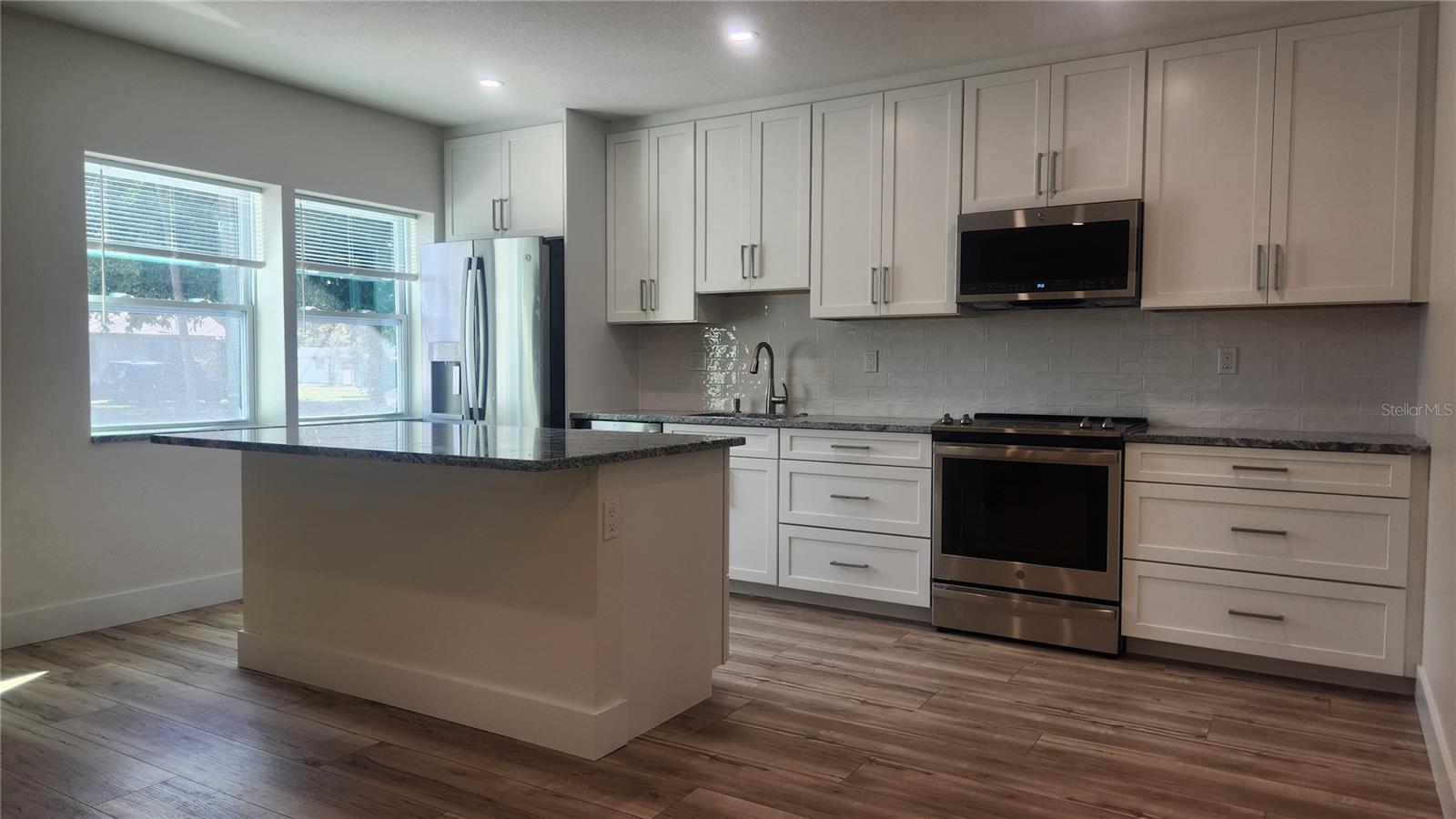 2117 5TH ST #Front House, SARASOTA, FL, 34237