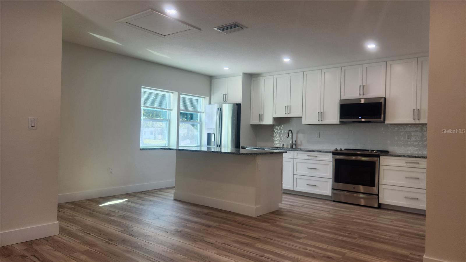 2117 5TH ST #Front House, SARASOTA, FL, 34237