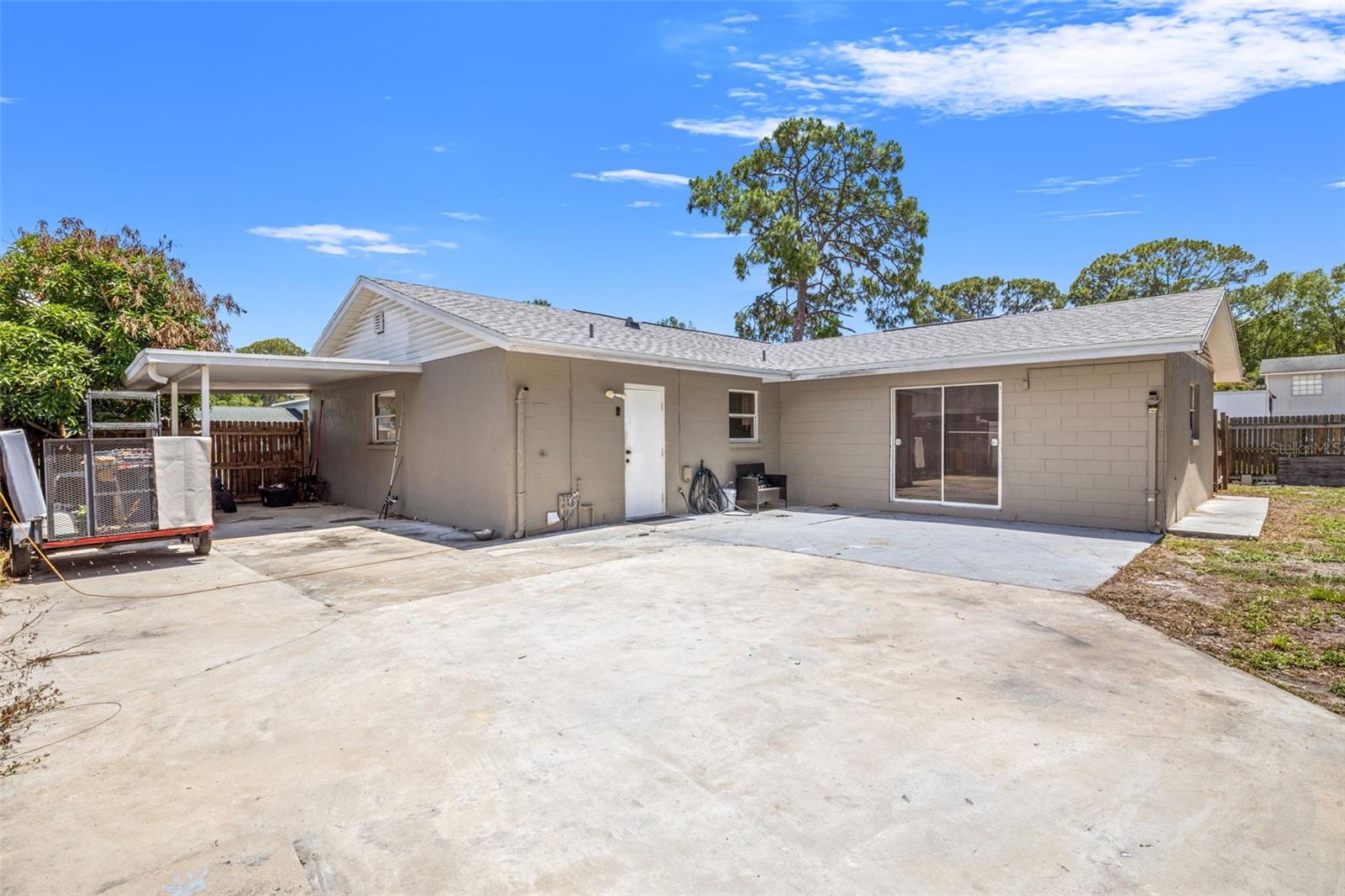 6802 CRESTHILL CT, TAMPA, FL, 33615