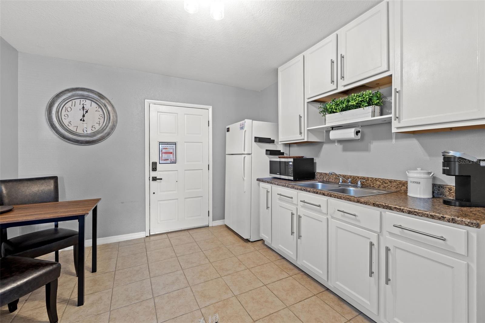6802 CRESTHILL CT, TAMPA, FL, 33615