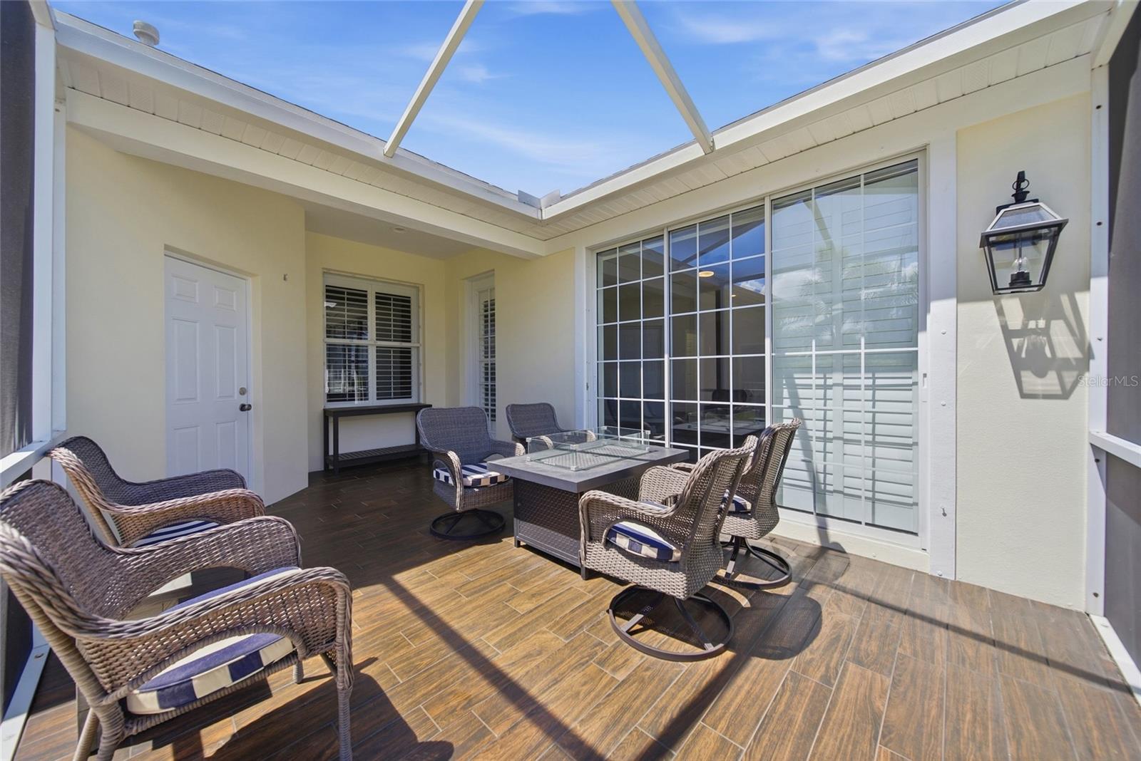 5610 GOLDEN ISLES DR, APOLLO BEACH, FL, 33572