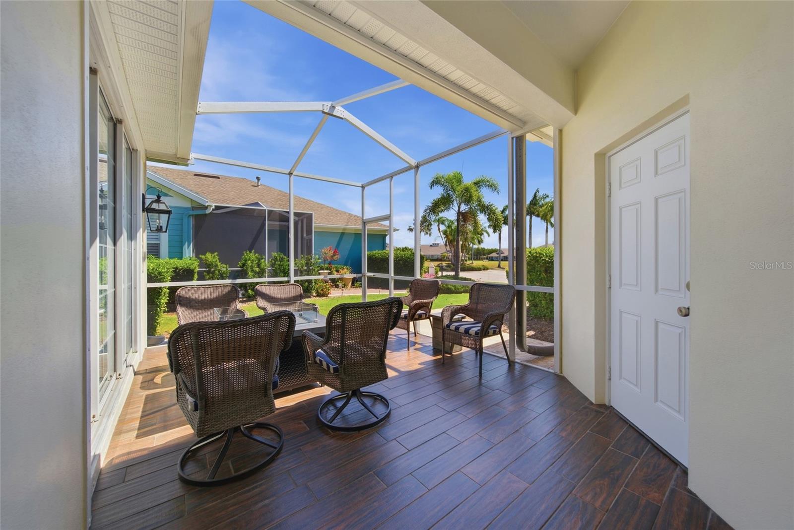 5610 GOLDEN ISLES DR, APOLLO BEACH, FL, 33572