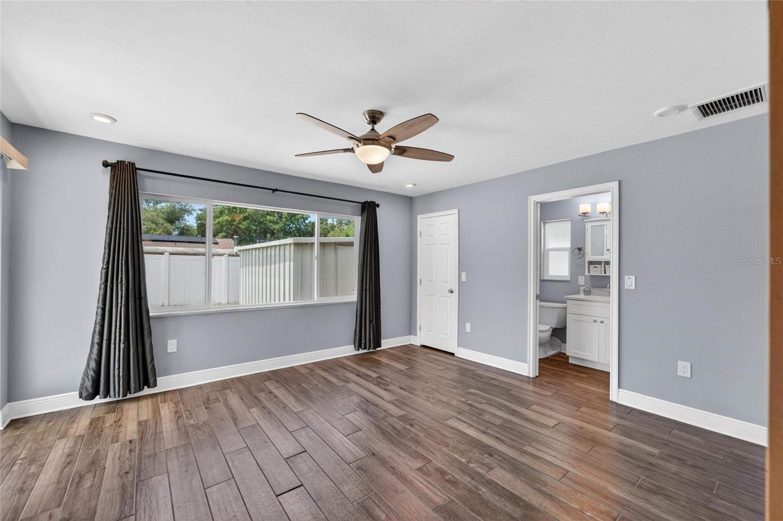 6670 26TH WAY N, ST PETERSBURG, FL, 33703