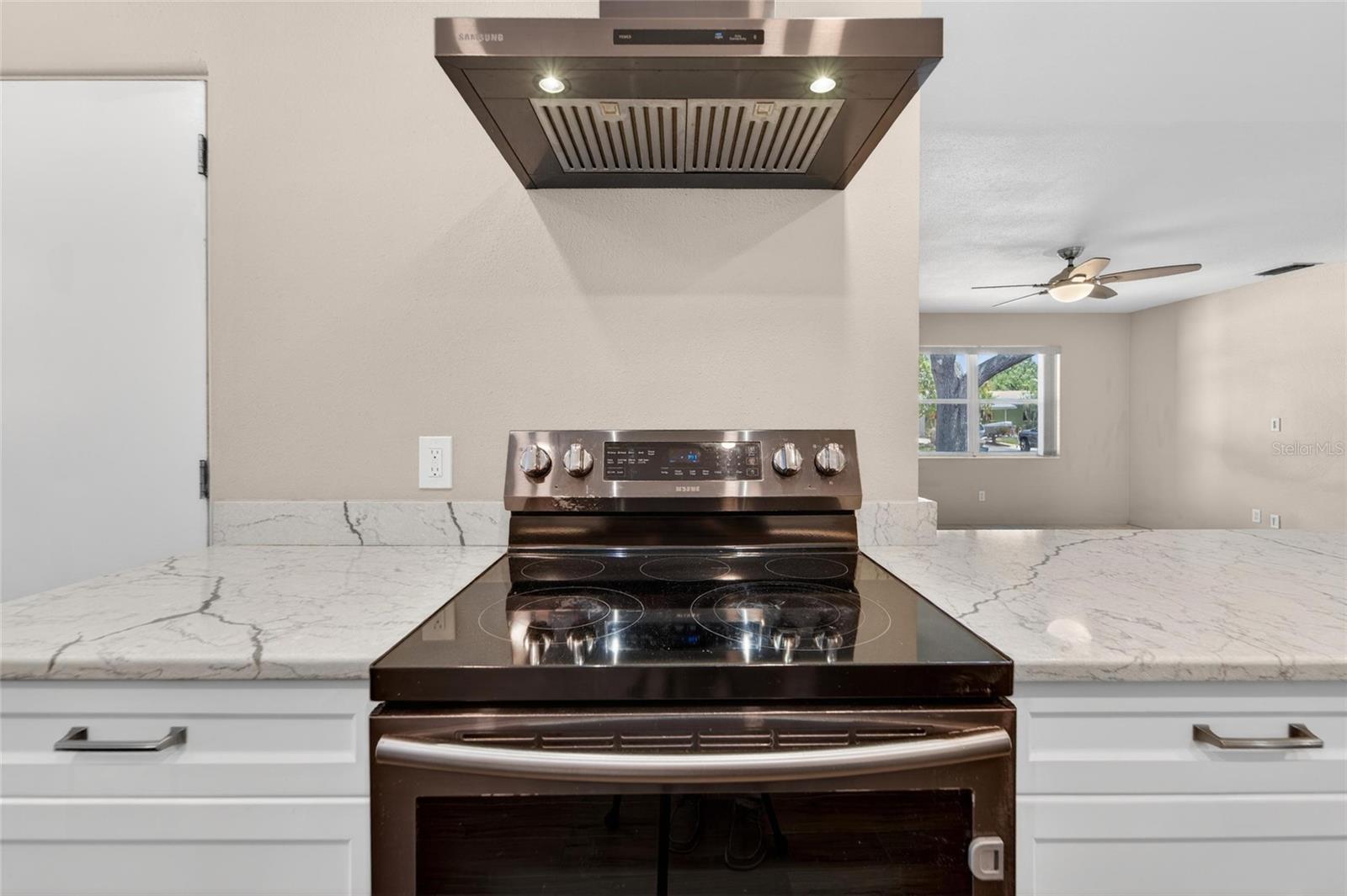 6670 26TH WAY N, ST PETERSBURG, FL, 33703
