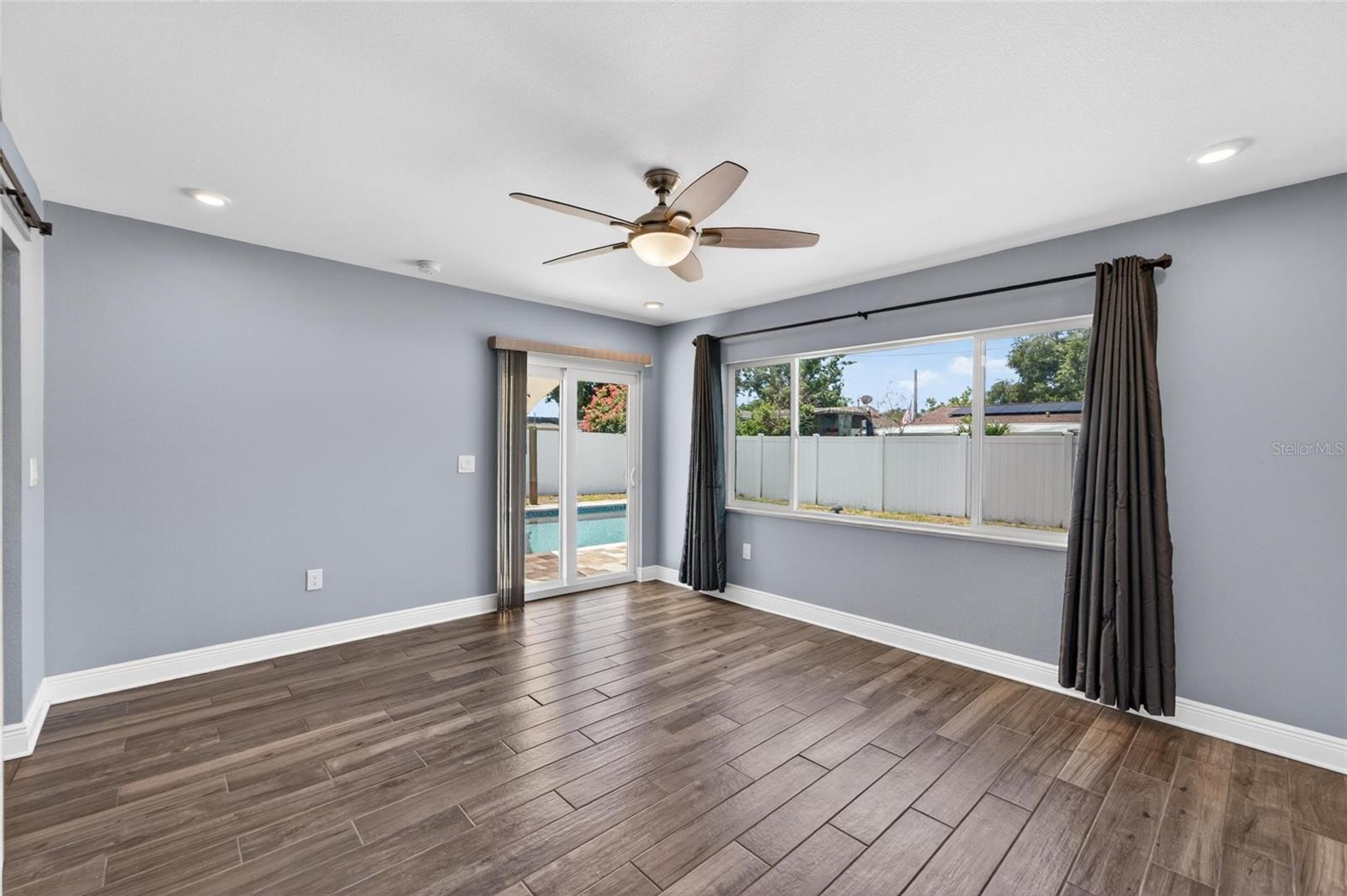 6670 26TH WAY N, ST PETERSBURG, FL, 33703