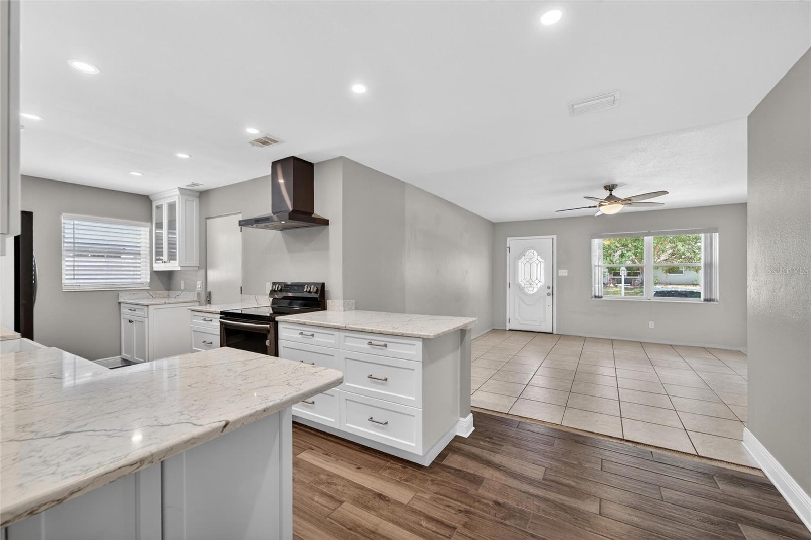 6670 26TH WAY N, ST PETERSBURG, FL, 33703