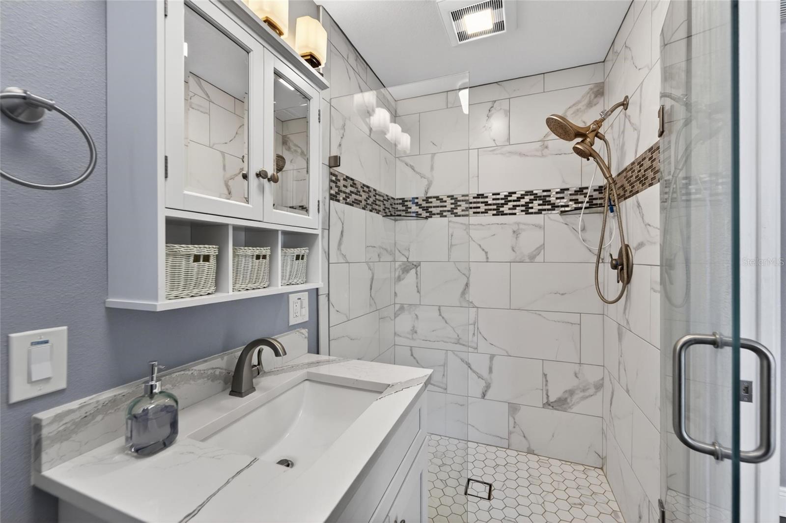 6670 26TH WAY N, ST PETERSBURG, FL, 33703