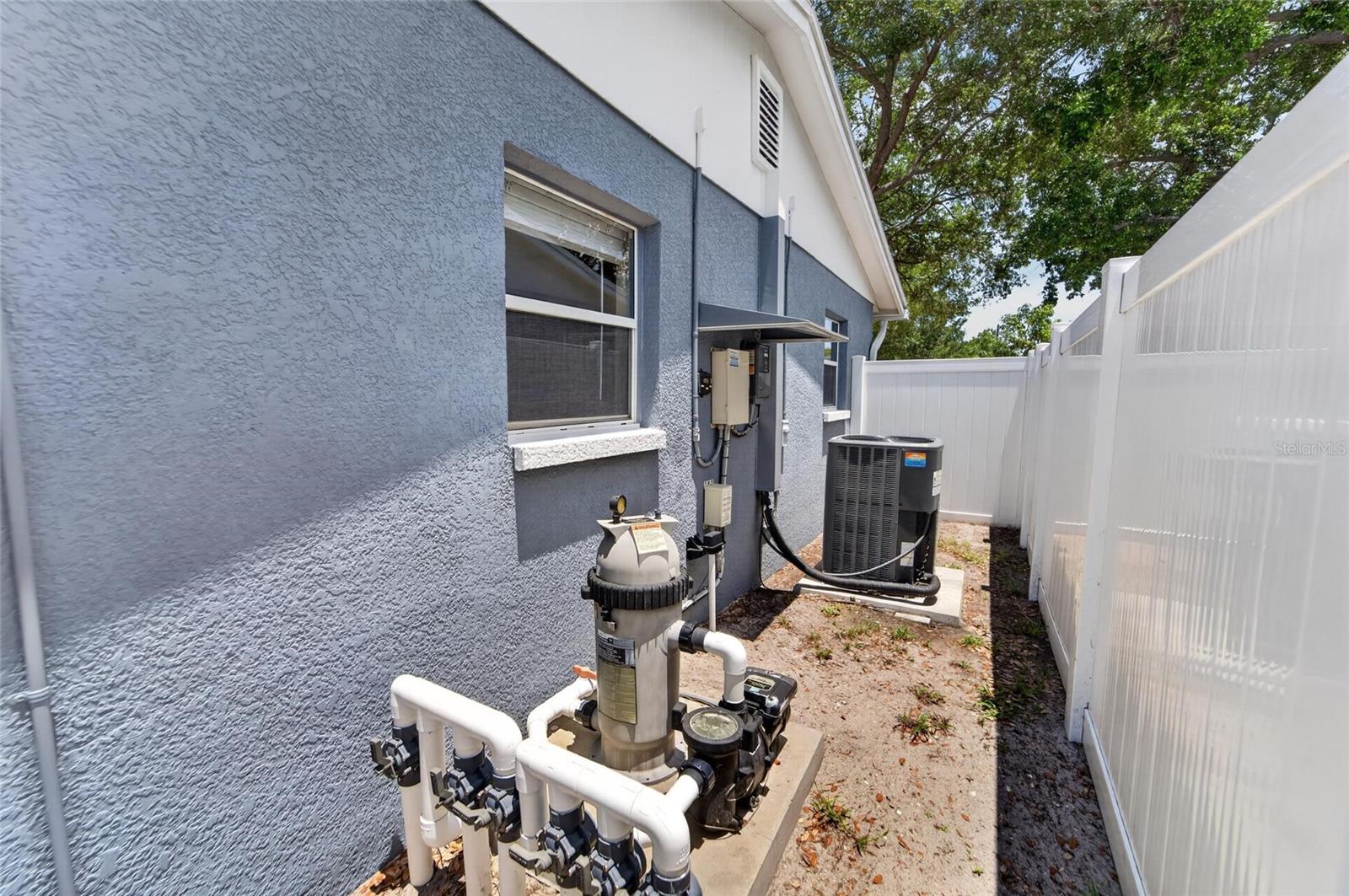 6670 26TH WAY N, ST PETERSBURG, FL, 33703