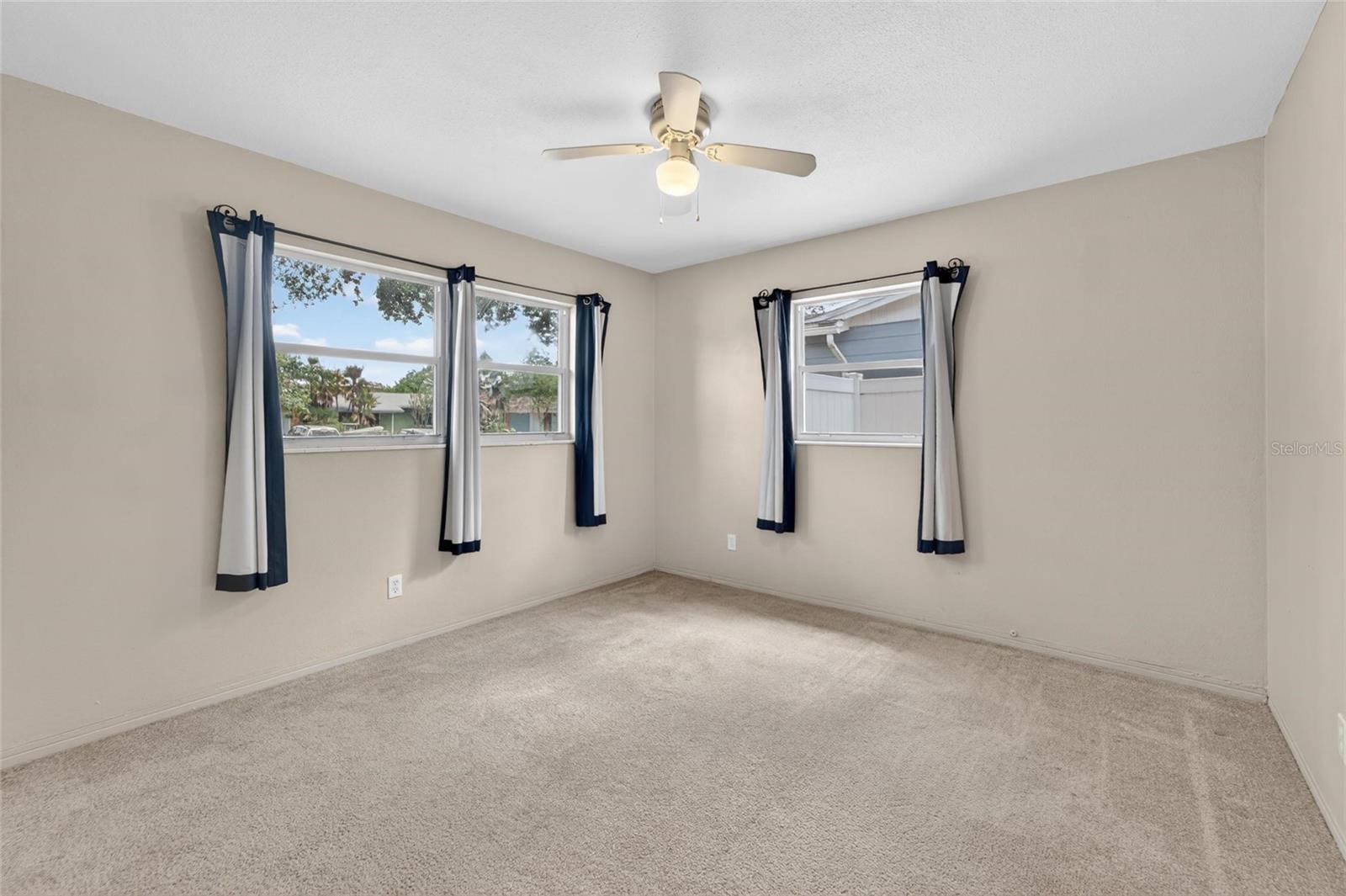 6670 26TH WAY N, ST PETERSBURG, FL, 33703