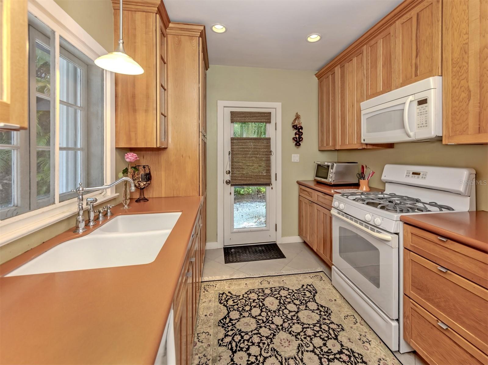 628 GRANADA AVE, VENICE, FL, 34285