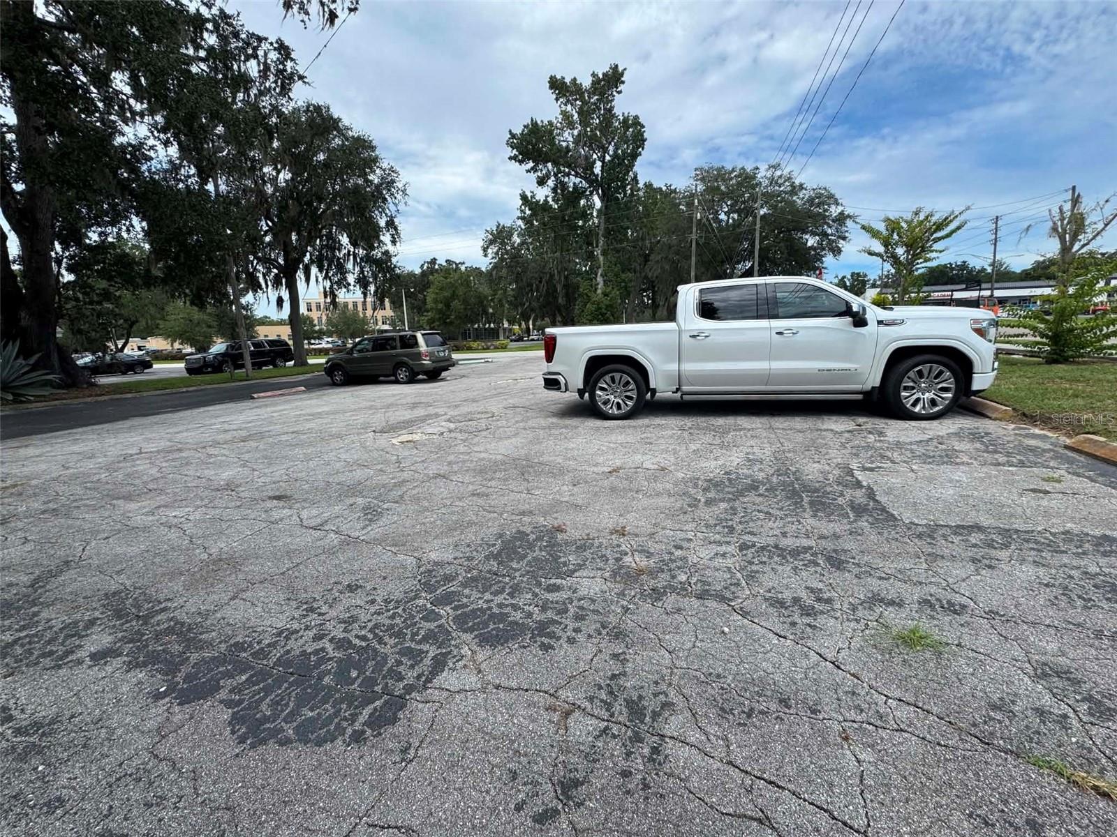 705 BENTON AVE, BROOKSVILLE, FL, 34601