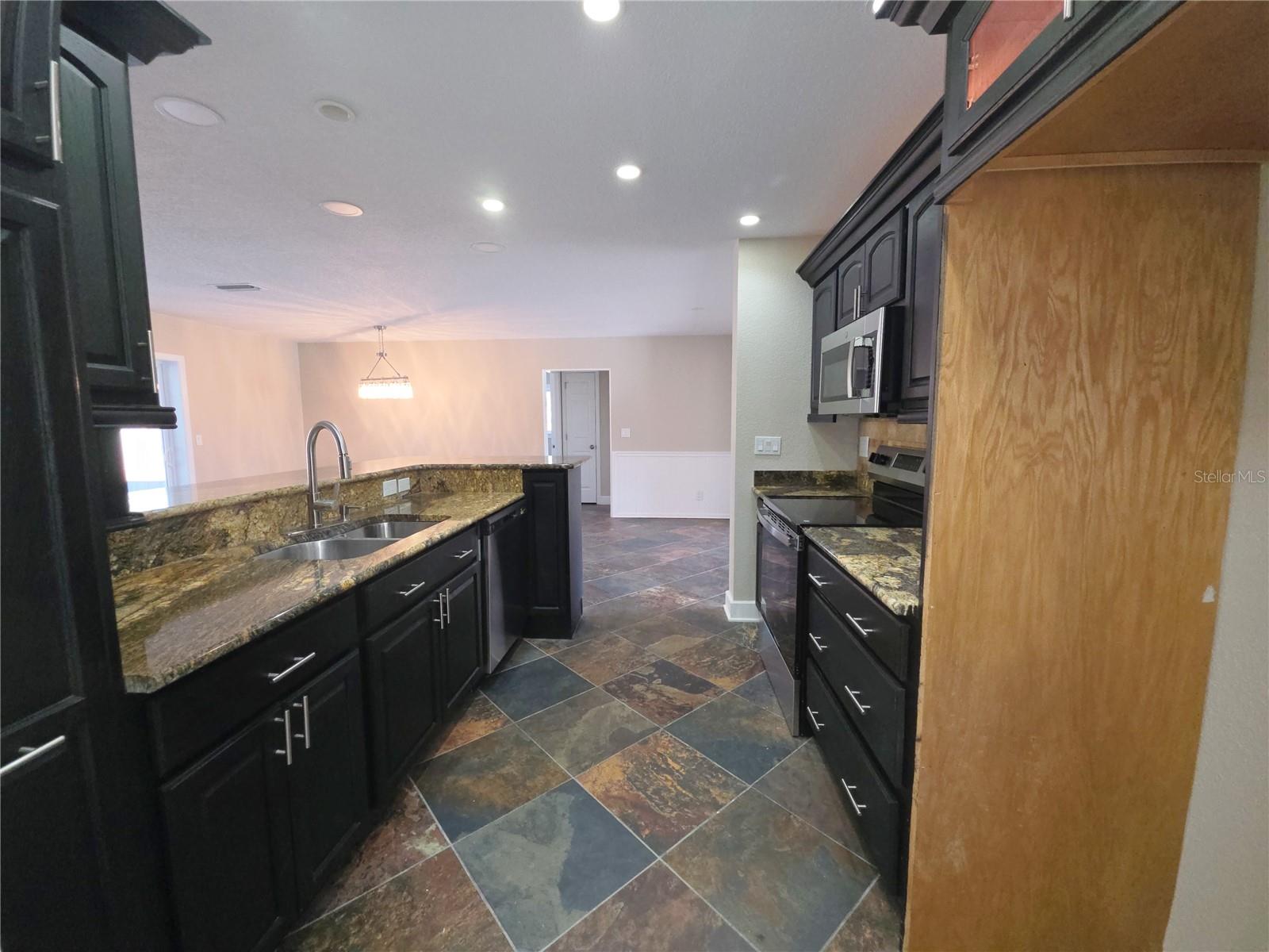 8990 123RD WAY, SEMINOLE, FL, 33772