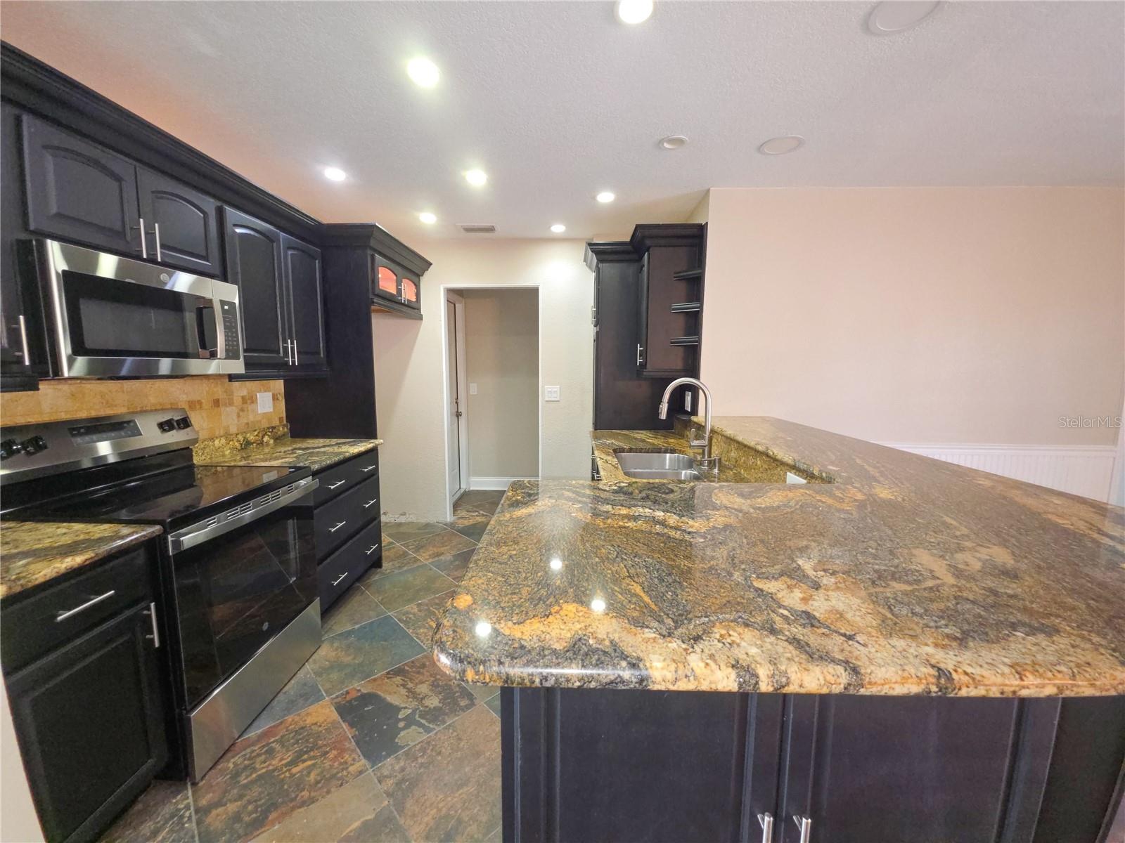 8990 123RD WAY, SEMINOLE, FL, 33772