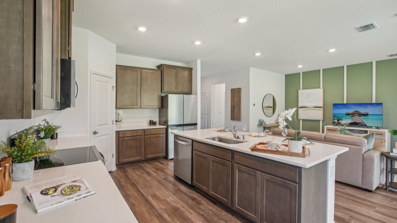 36198 HILLRIDGE TRL, ZEPHYRHILLS, FL, 33541