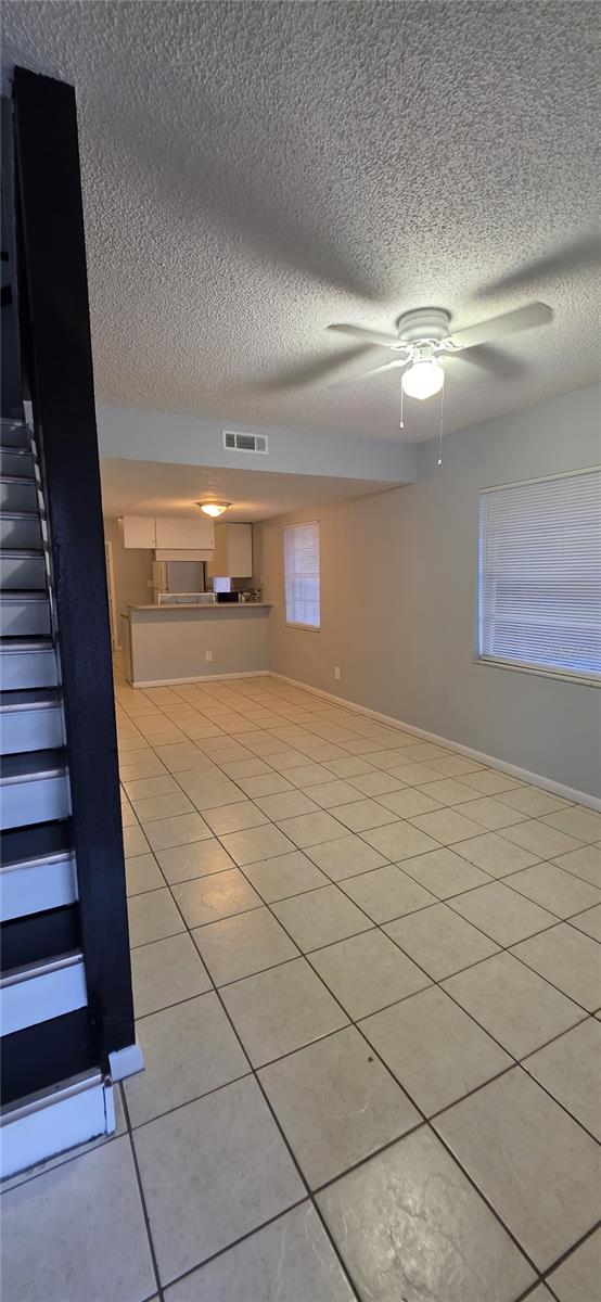 10225 N OJUS DR, TAMPA, FL, 33617