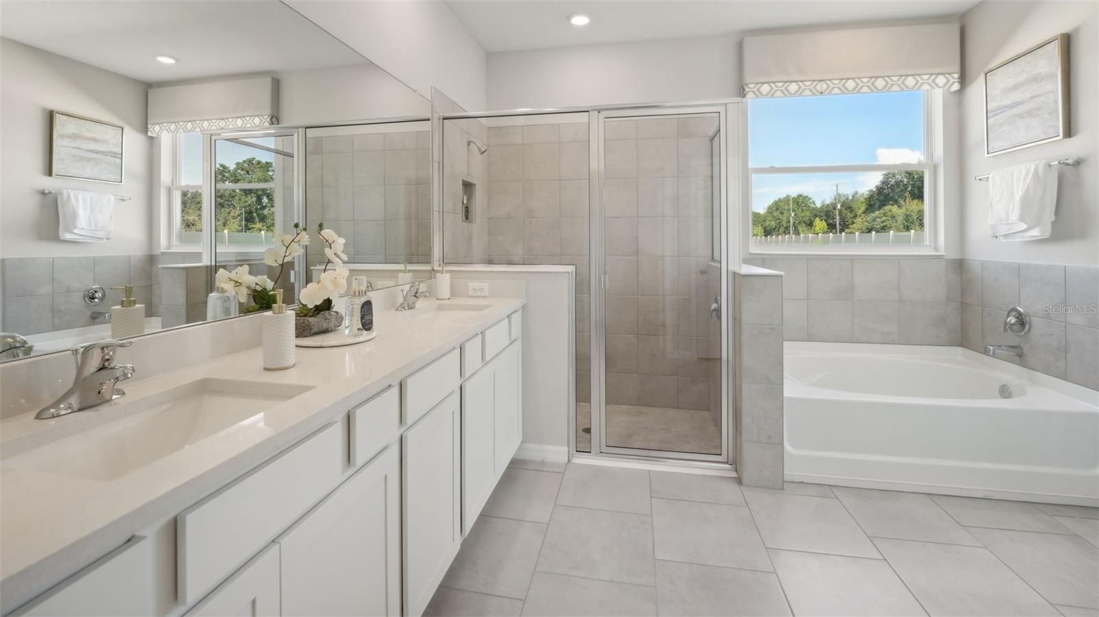 2046 STRATTEN DR, ZEPHYRHILLS, FL, 33541