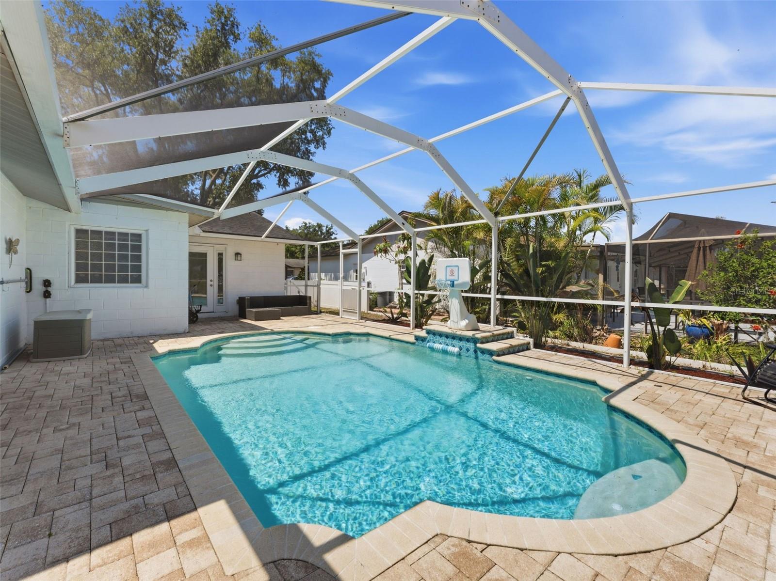 6640 WINDING OAK DR, TAMPA, FL, 33625