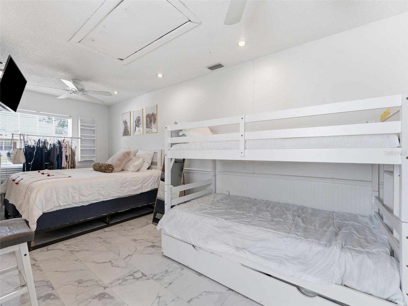 6640 WINDING OAK DR, TAMPA, FL, 33625