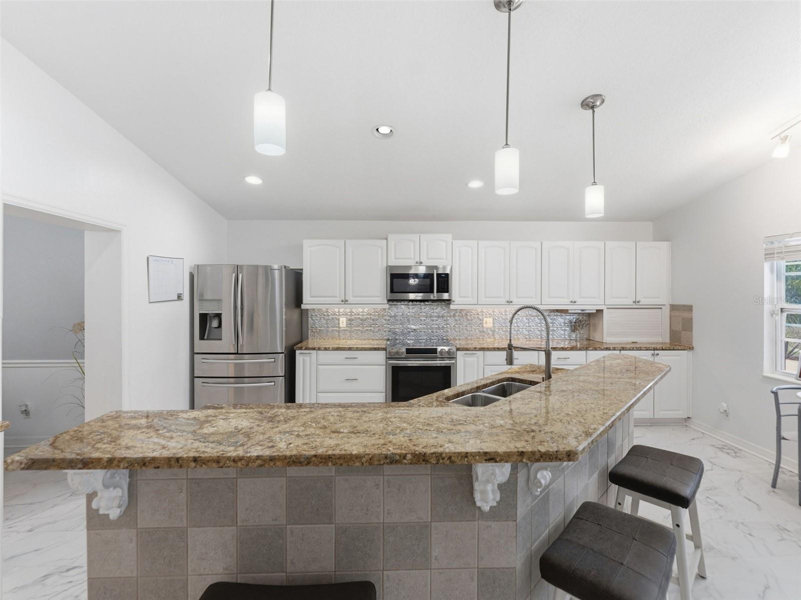 6640 WINDING OAK DR, TAMPA, FL, 33625