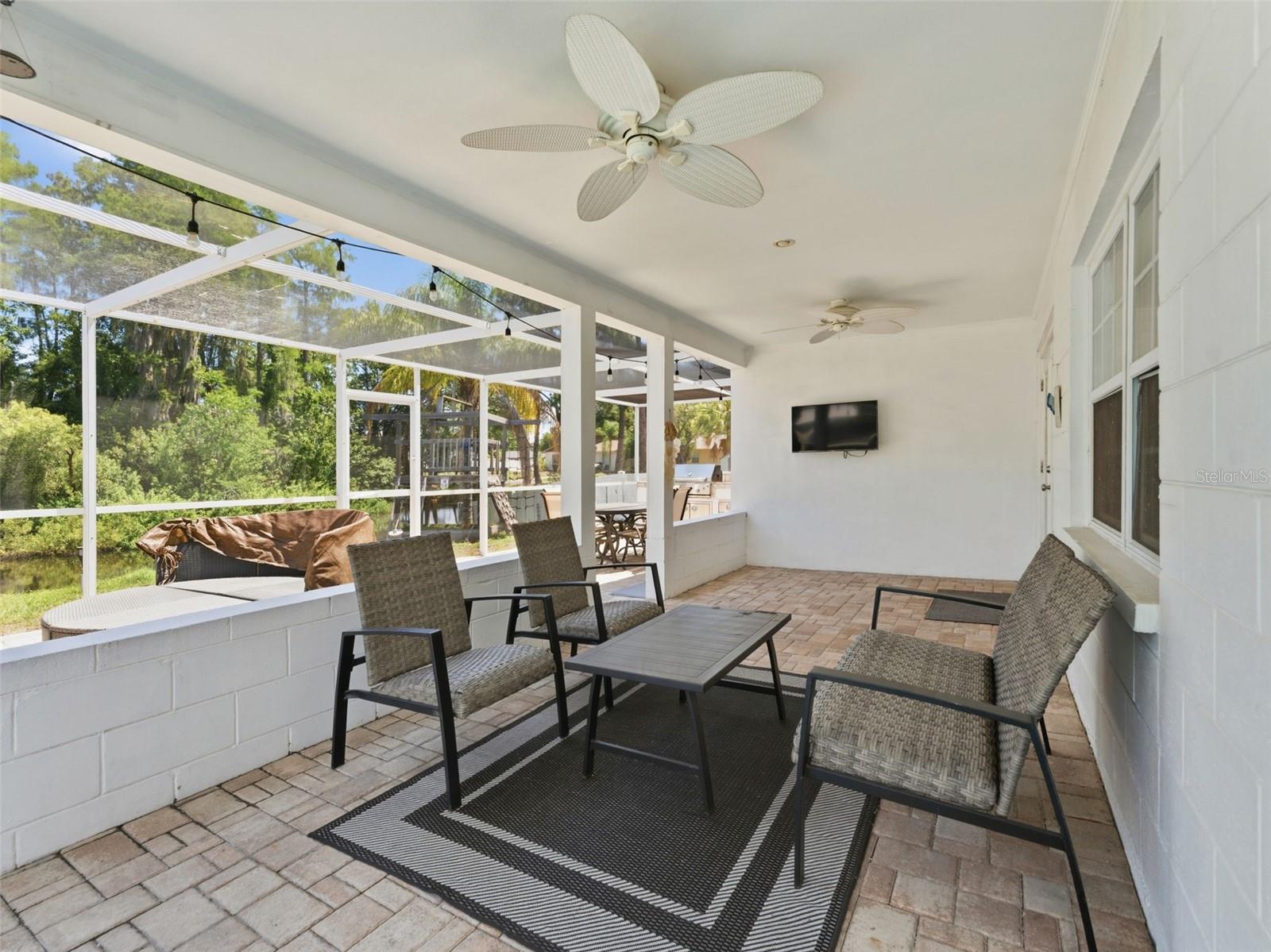 6640 WINDING OAK DR, TAMPA, FL, 33625
