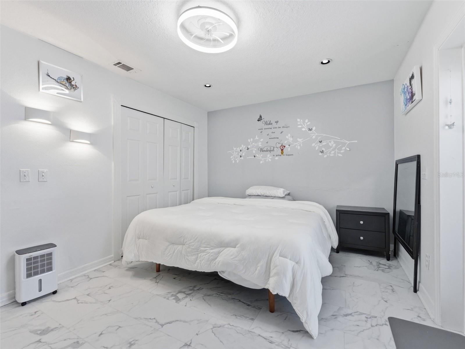 6640 WINDING OAK DR, TAMPA, FL, 33625
